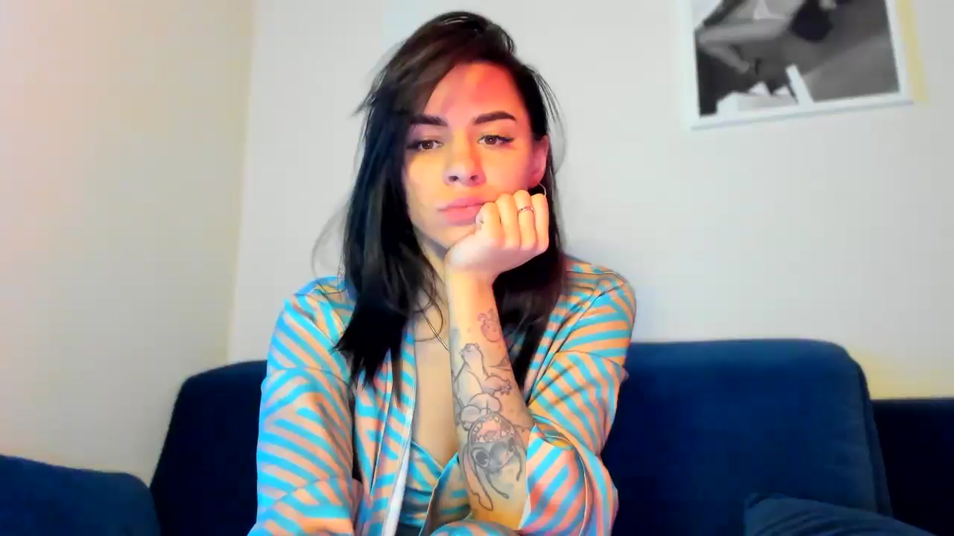 Gallery image thumbnail from swtAlterEgo's myfreecams stream on, 01/27/2025, 02:00 image 17 of 20