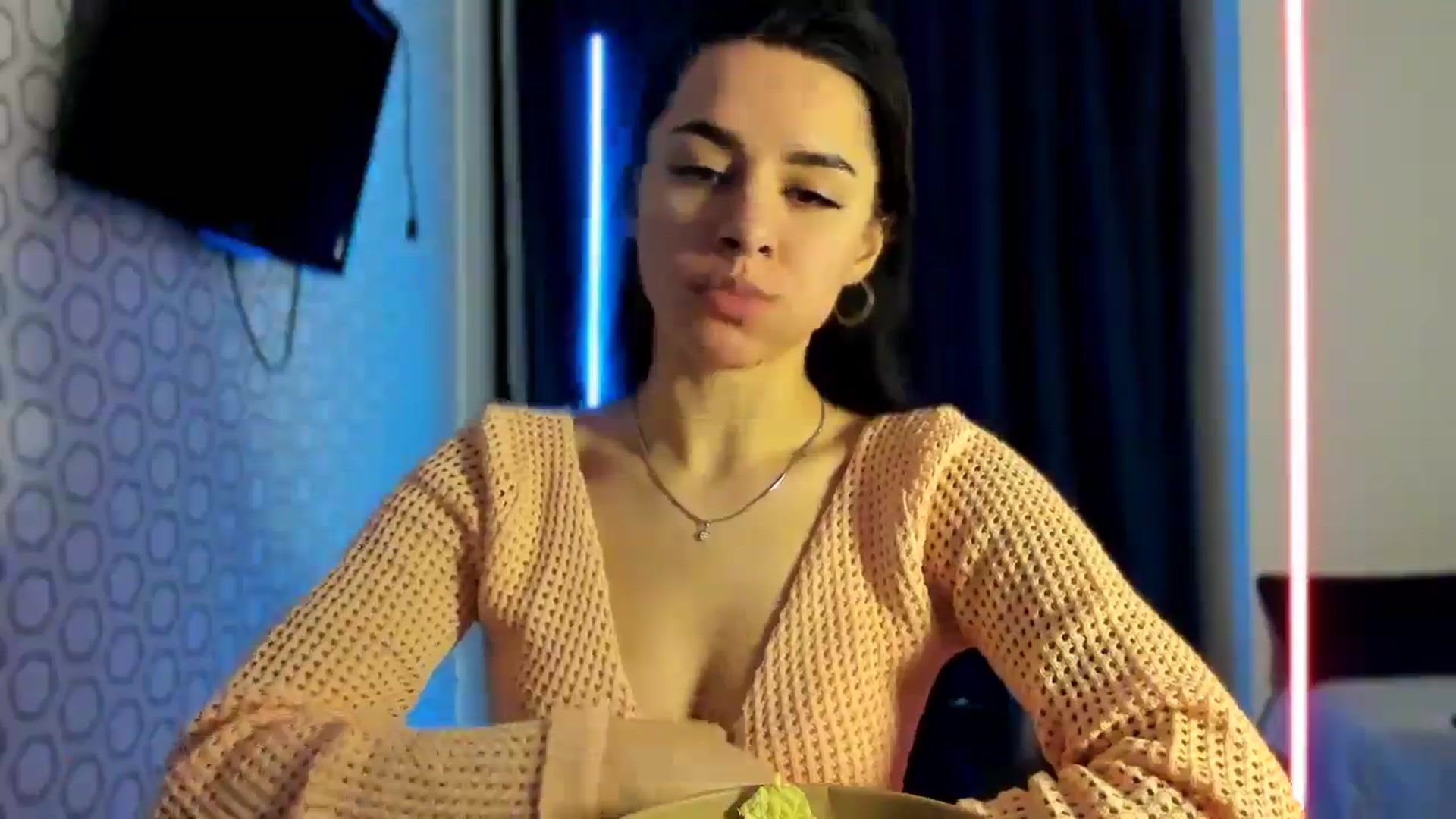Gallery image thumbnail from swtAlterEgo's myfreecams stream on, 01/27/2025, 23:59 image 10 of 20