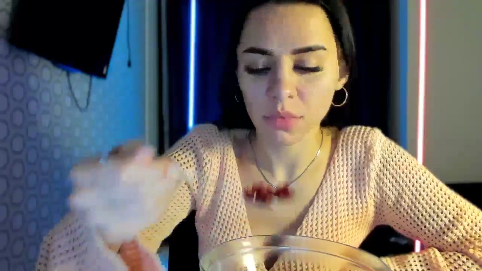 Gallery image thumbnail from swtAlterEgo's myfreecams stream on, 01/28/2025, 01:35 image 12 of 20