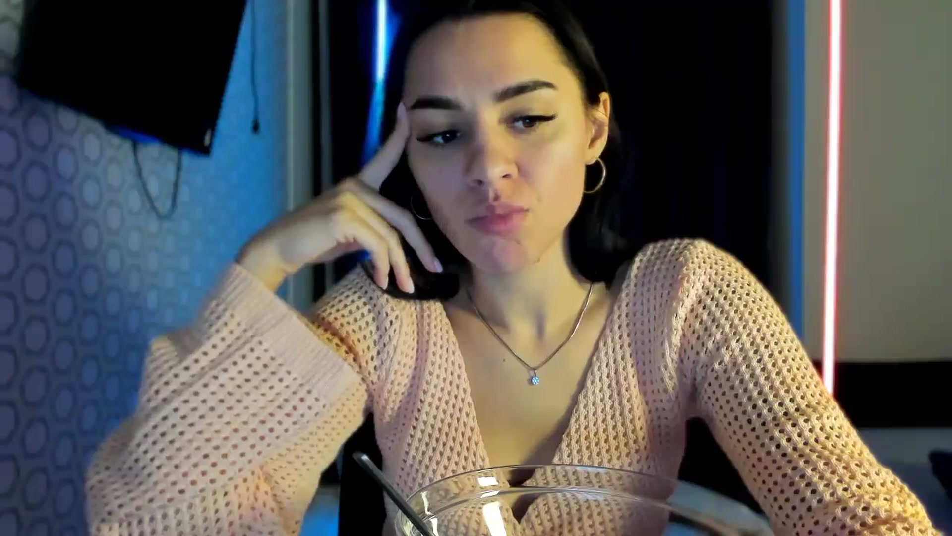 Gallery image thumbnail from swtAlterEgo's myfreecams stream on, 01/28/2025, 01:35 image 17 of 20