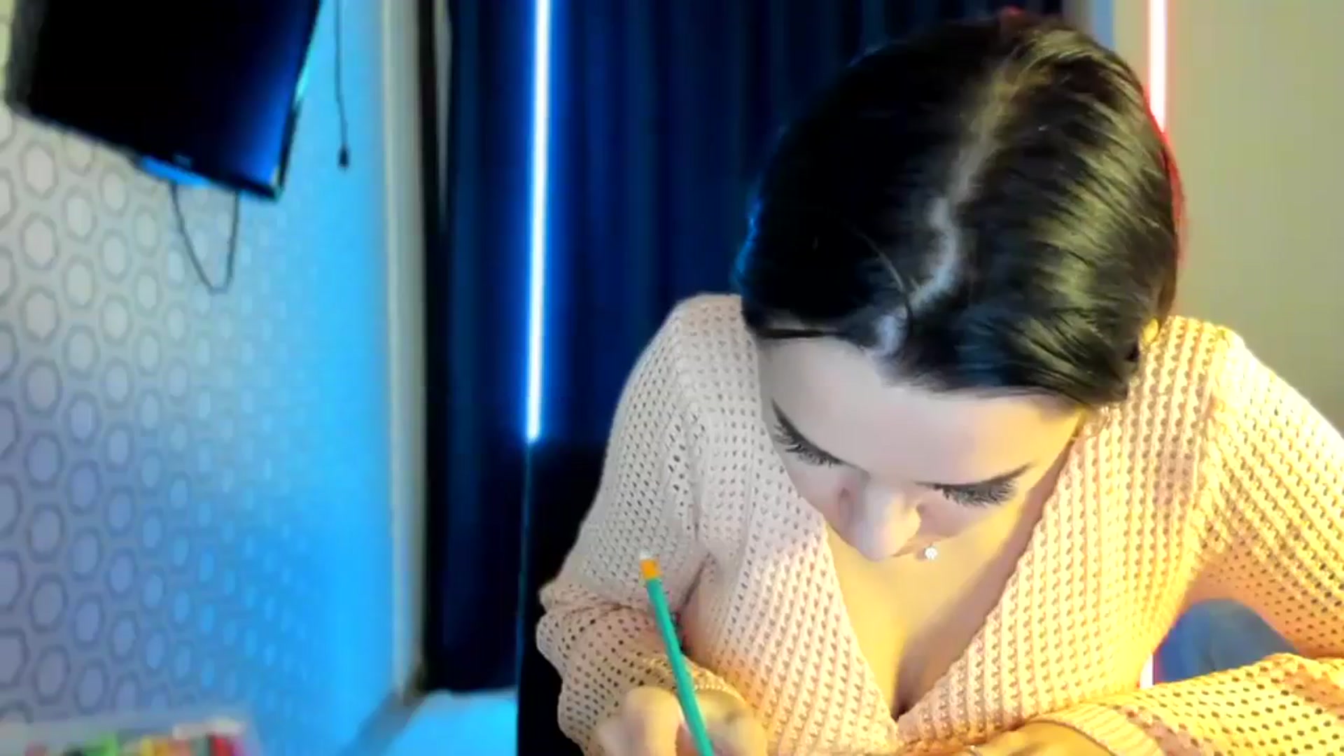 Gallery image thumbnail from swtAlterEgo's myfreecams stream on, 01/28/2025, 04:04 image 8 of 20