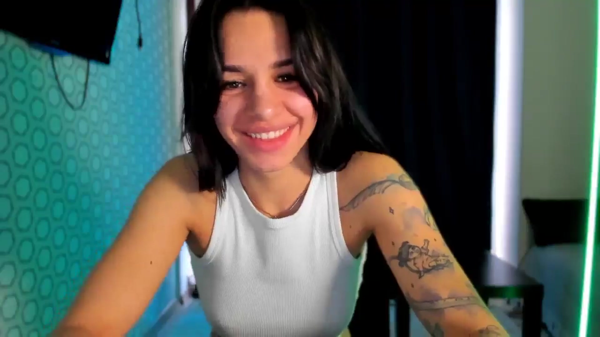Gallery image thumbnail from swtAlterEgo's myfreecams stream on, 02/01/2025, 14:21 image 13 of 20