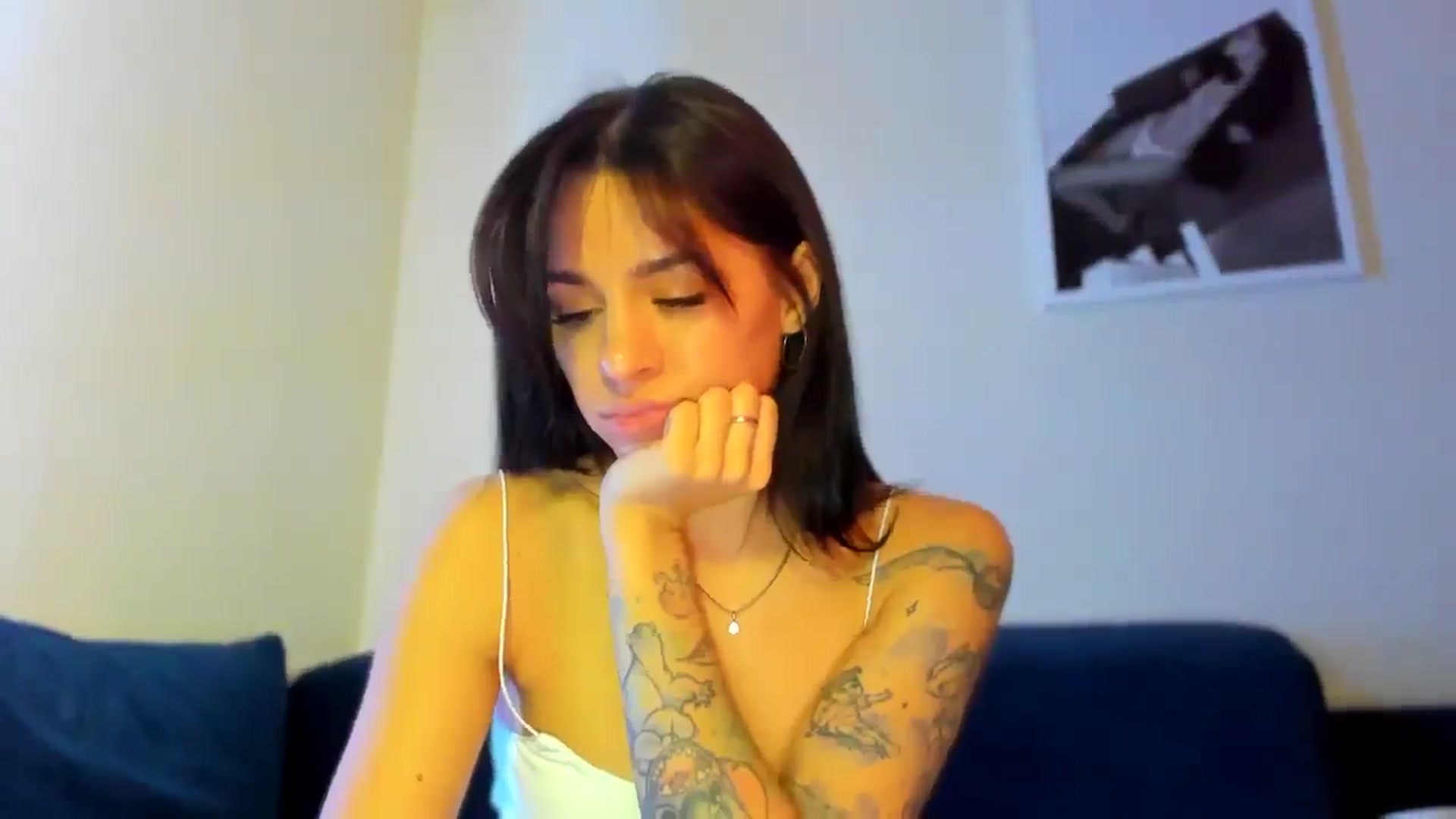 Gallery image thumbnail from swtAlterEgo's myfreecams stream on, 02/04/2025, 17:42 image 15 of 20