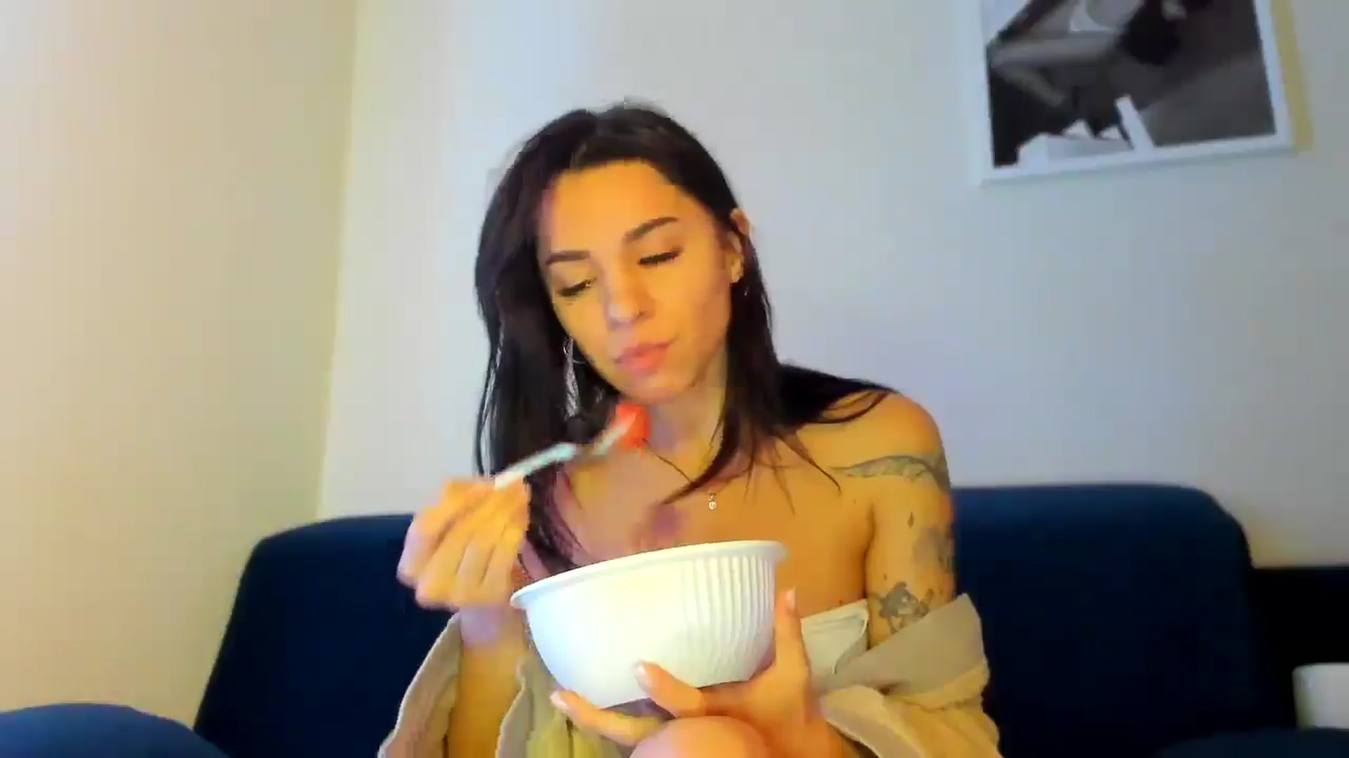 Gallery image thumbnail from swtAlterEgo's myfreecams stream on, 02/05/2025, 07:02 image 16 of 20