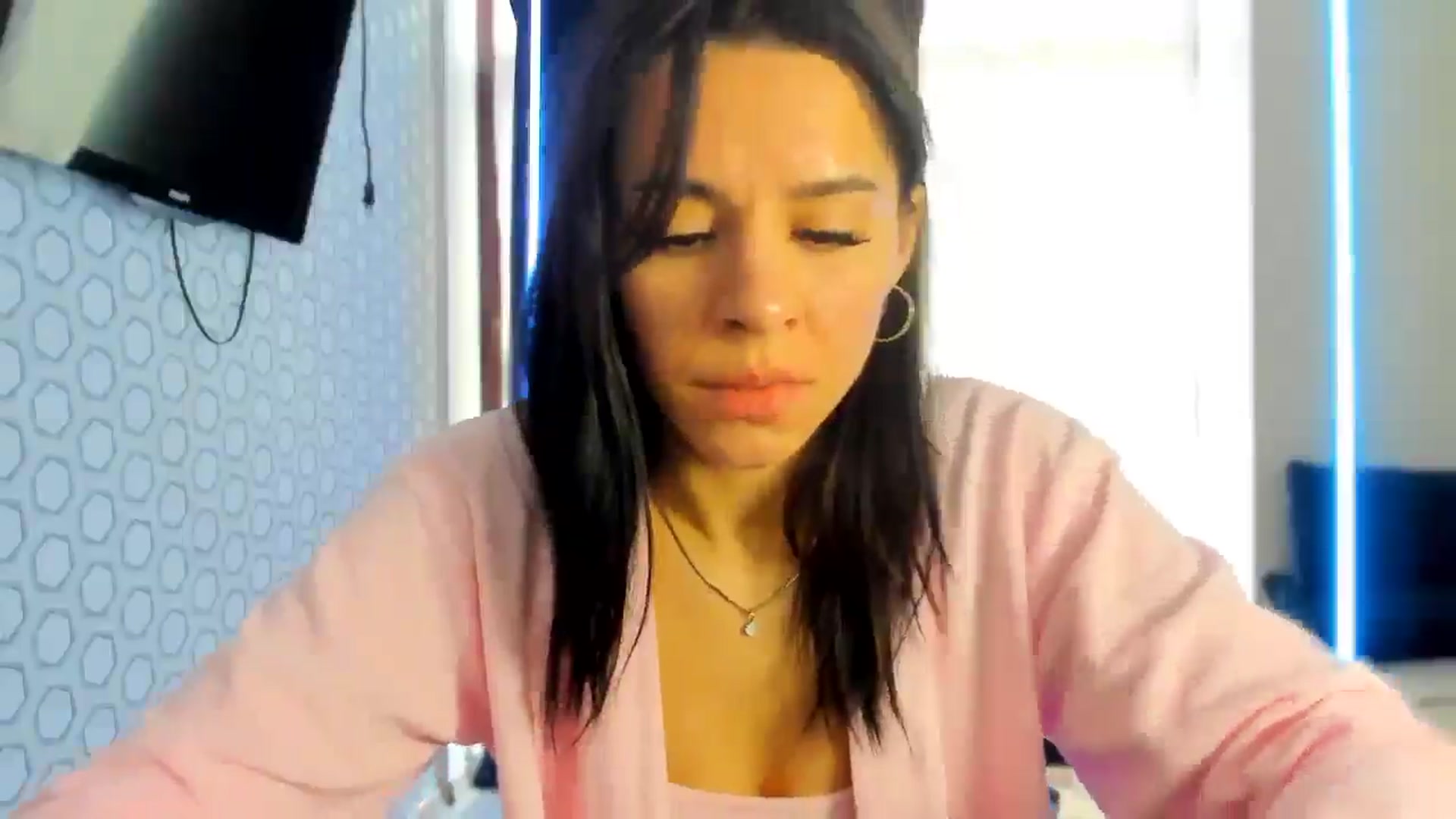 Gallery image thumbnail from swtAlterEgo's myfreecams stream on, 02/07/2025, 08:42 image 6 of 20