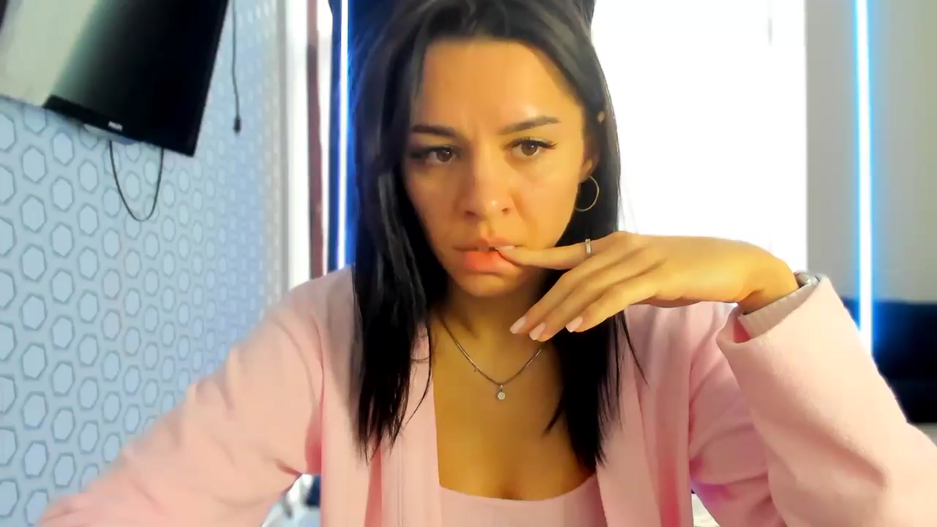 Gallery image thumbnail from swtAlterEgo's myfreecams stream on, 02/07/2025, 08:42 image 3 of 20