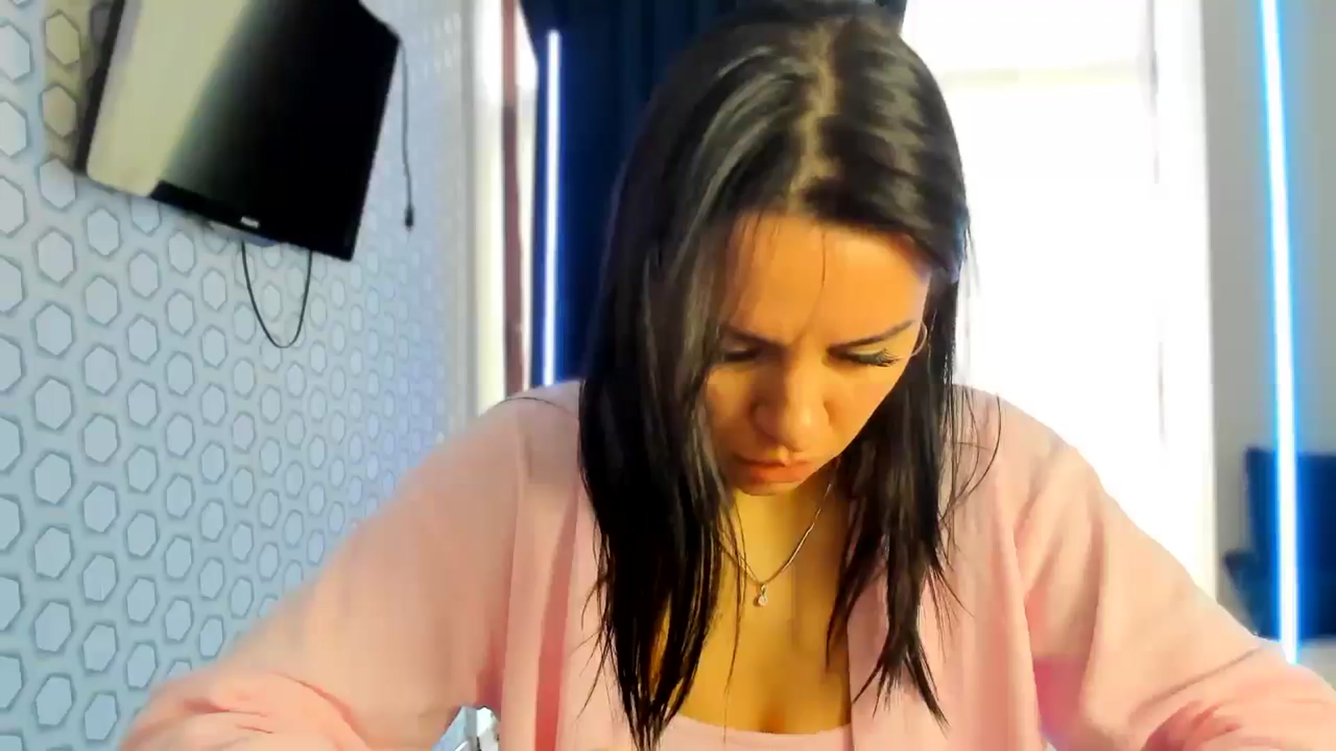 Gallery image thumbnail from swtAlterEgo's myfreecams stream on, 02/07/2025, 09:29 image 18 of 20