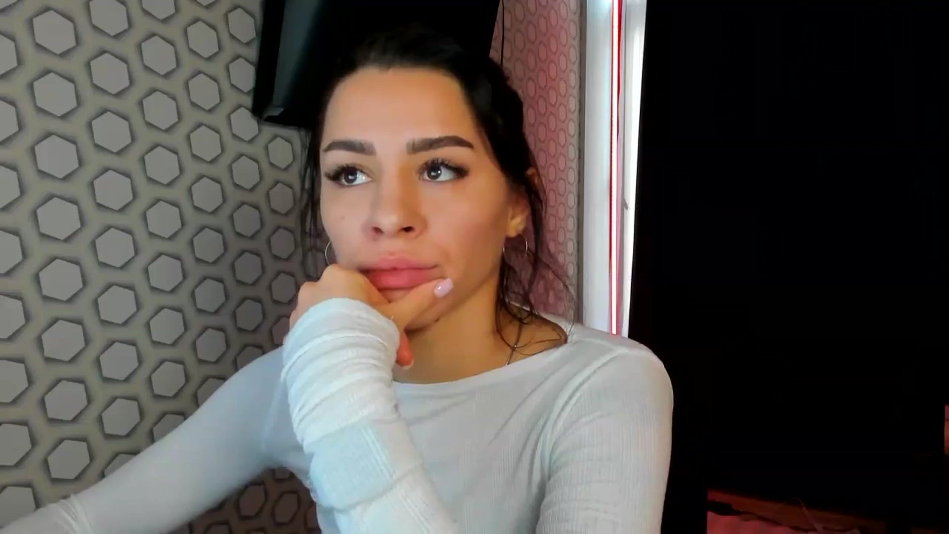 Gallery image thumbnail from swtAlterEgo's myfreecams stream on, 03/02/2025, 14:35 image 4 of 20