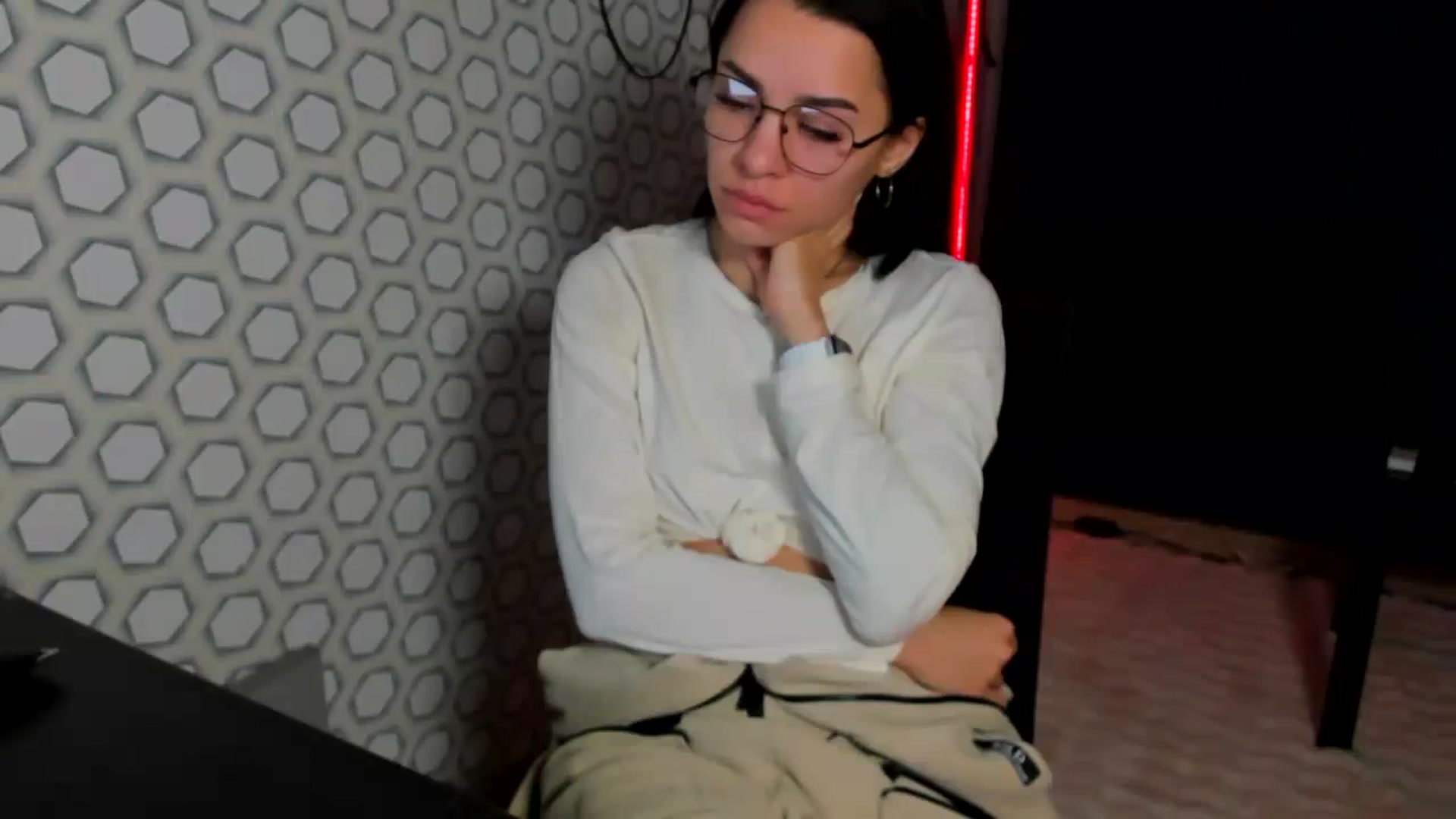 Gallery image thumbnail from swtAlterEgo's myfreecams stream on, 03/05/2025, 20:26 image 19 of 20