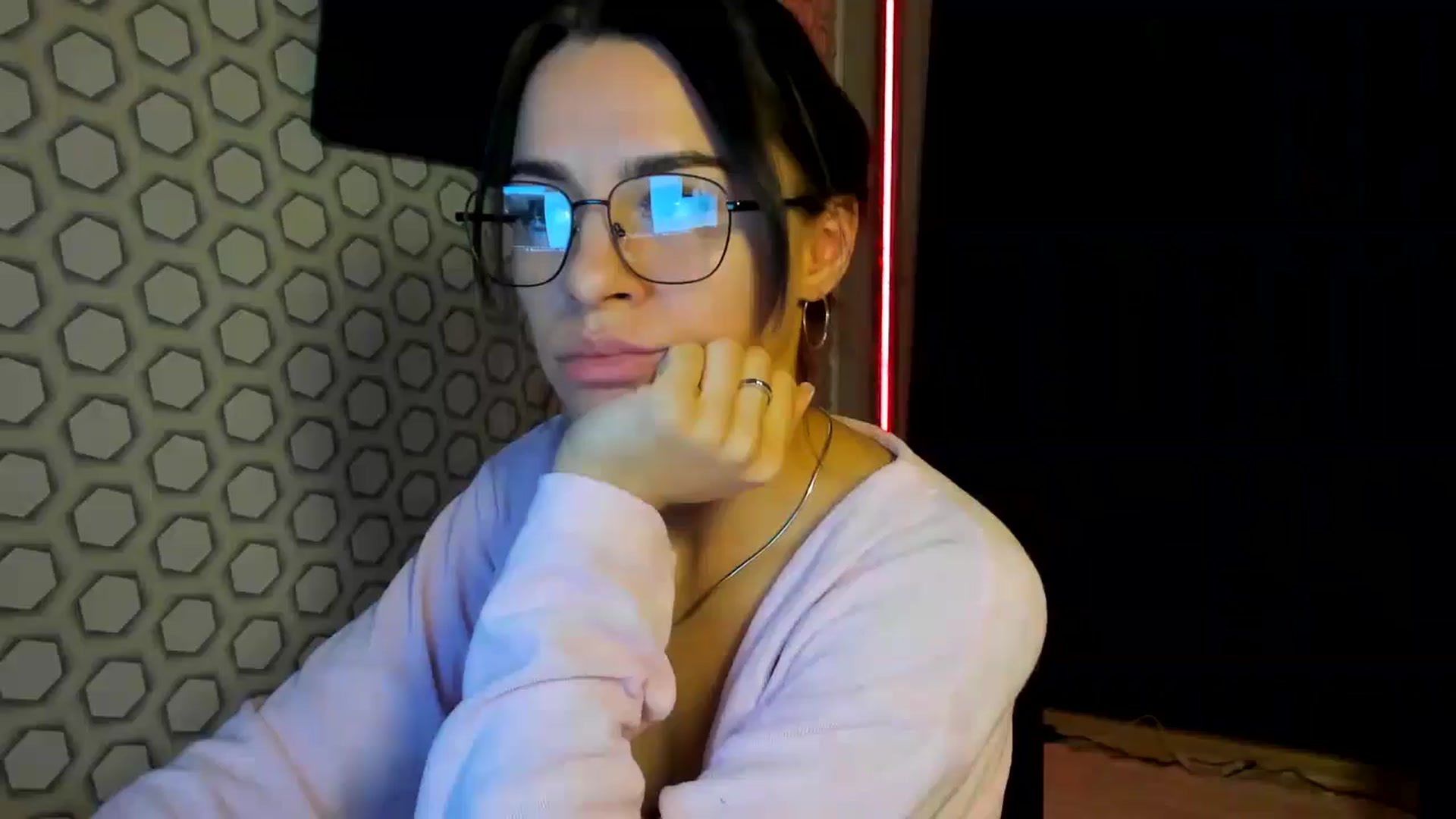 Gallery image thumbnail from swtAlterEgo's myfreecams stream on, 03/11/2025, 22:17 image 5 of 20
