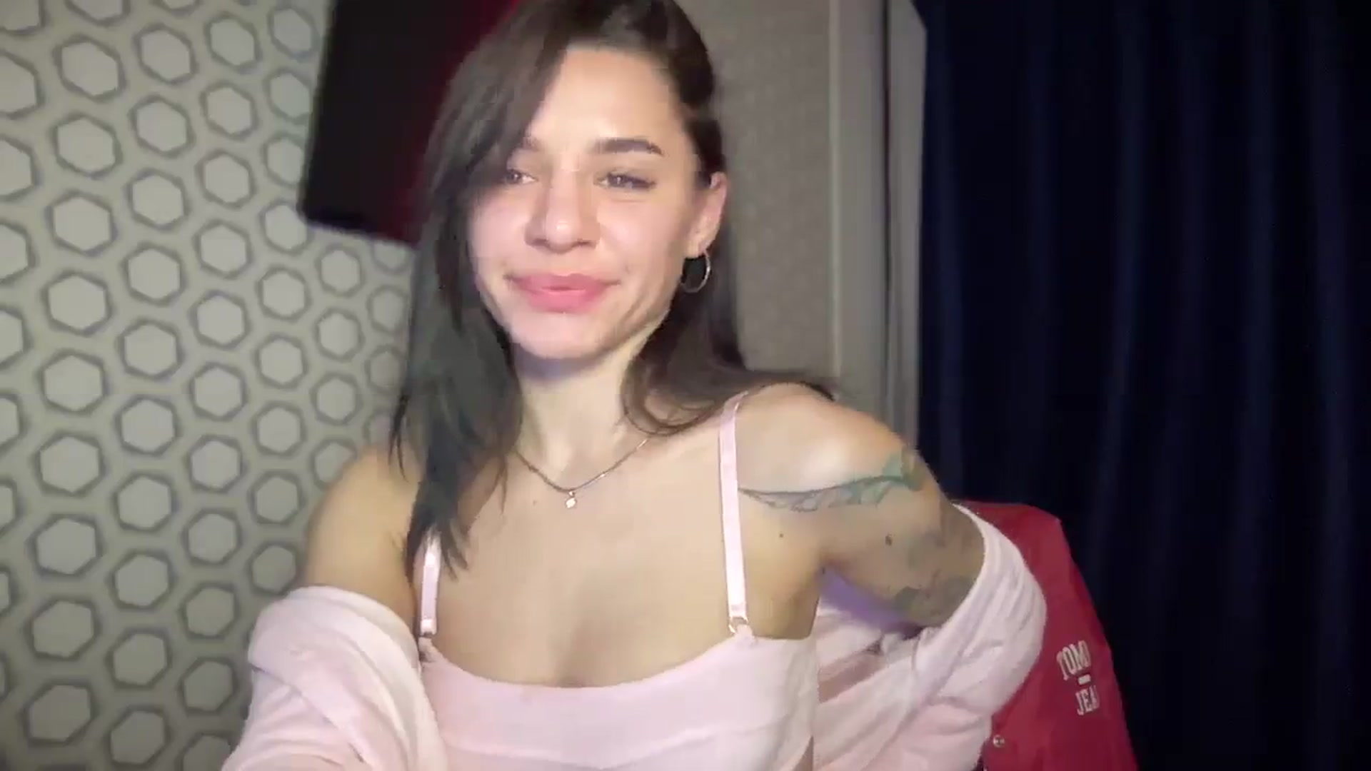 Gallery image thumbnail from swtAlterEgo's myfreecams stream on, 03/12/2025, 04:05 image 14 of 20