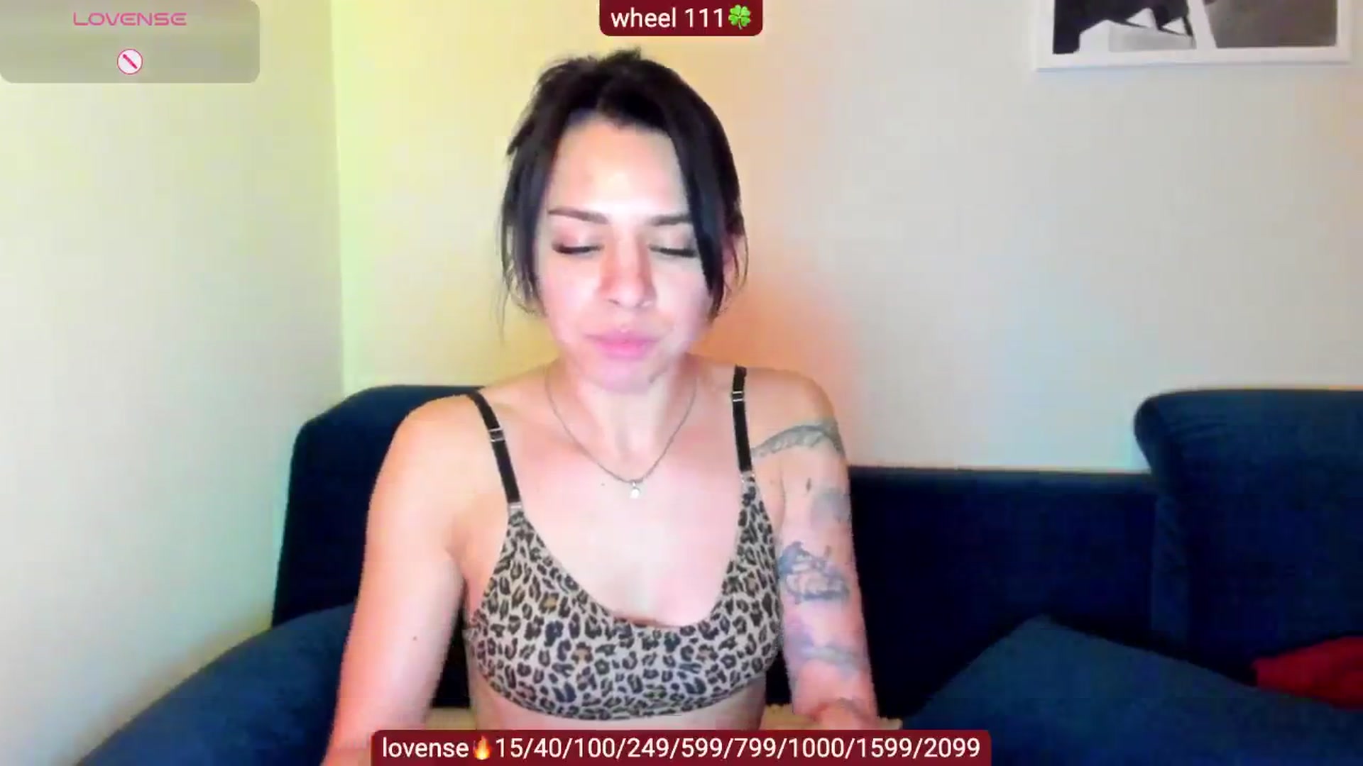 Gallery image thumbnail from swtAlterEgo's myfreecams stream on, 03/24/2025, 03:20 image 15 of 20