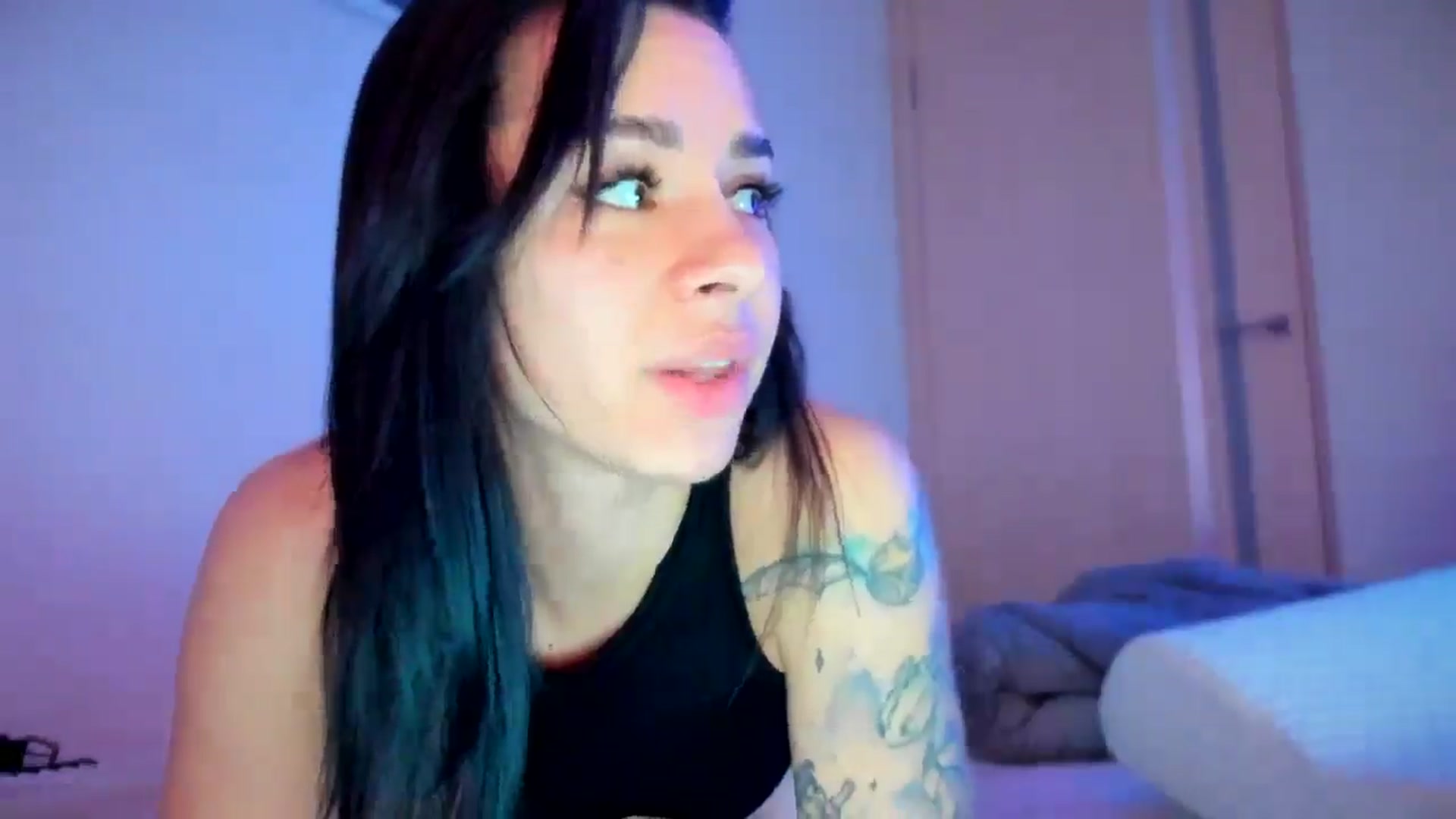 Gallery image thumbnail from swtAlterEgo's myfreecams stream on, 04/07/2025, 03:44 image 16 of 20