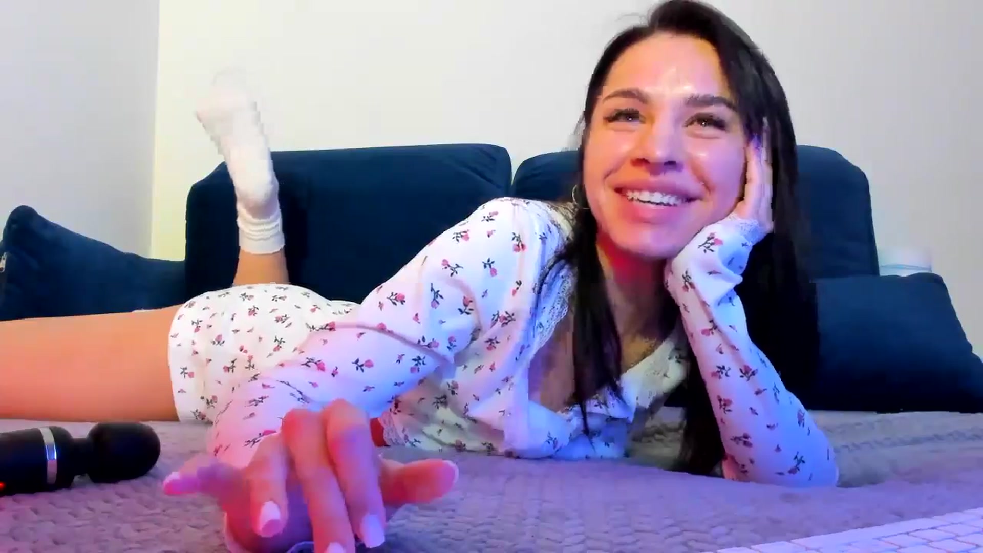 Gallery image thumbnail from swtAlterEgo's myfreecams stream on, 04/09/2025, 23:43 image 17 of 20