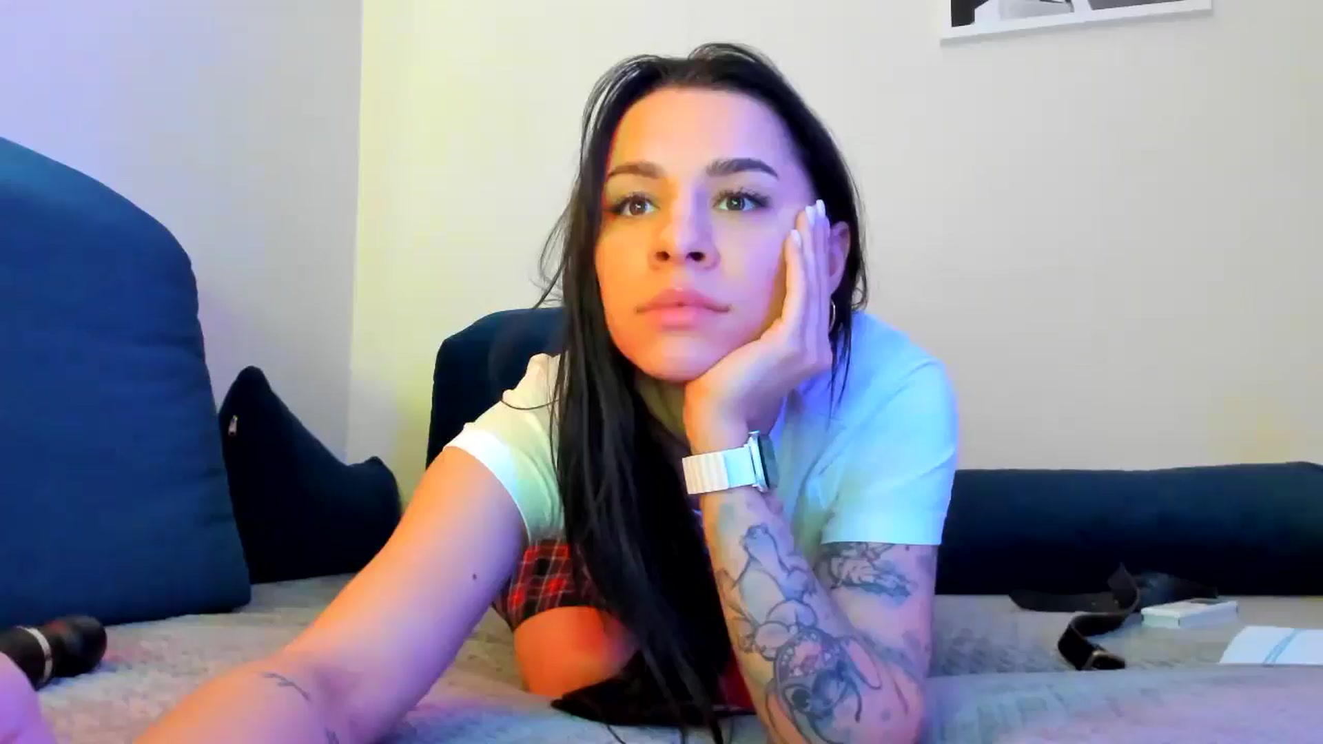 Gallery image thumbnail from swtAlterEgo's myfreecams stream on, 04/11/2025, 06:06 image 16 of 20