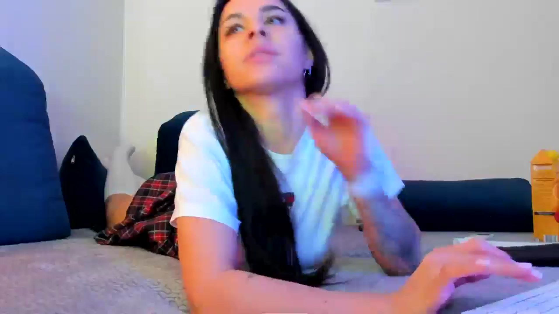 Gallery image thumbnail from swtAlterEgo's myfreecams stream on, 04/11/2025, 06:06 image 19 of 20
