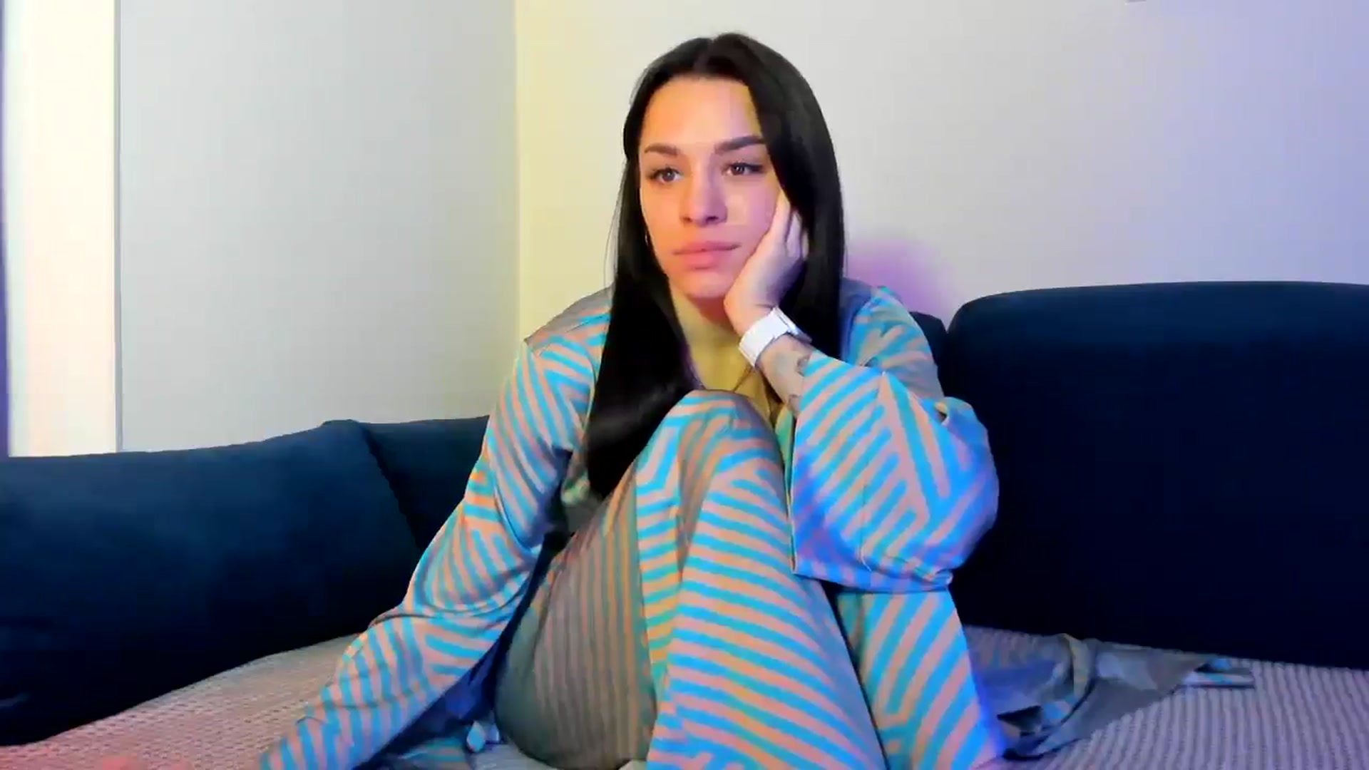 Gallery image thumbnail from swtAlterEgo's myfreecams stream on, 04/13/2025, 24:06 image 19 of 20