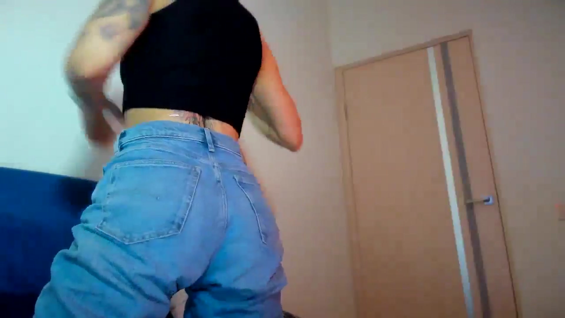 Gallery image thumbnail from swtAlterEgo's myfreecams stream on, 04/16/2025, 03:49 image 15 of 20