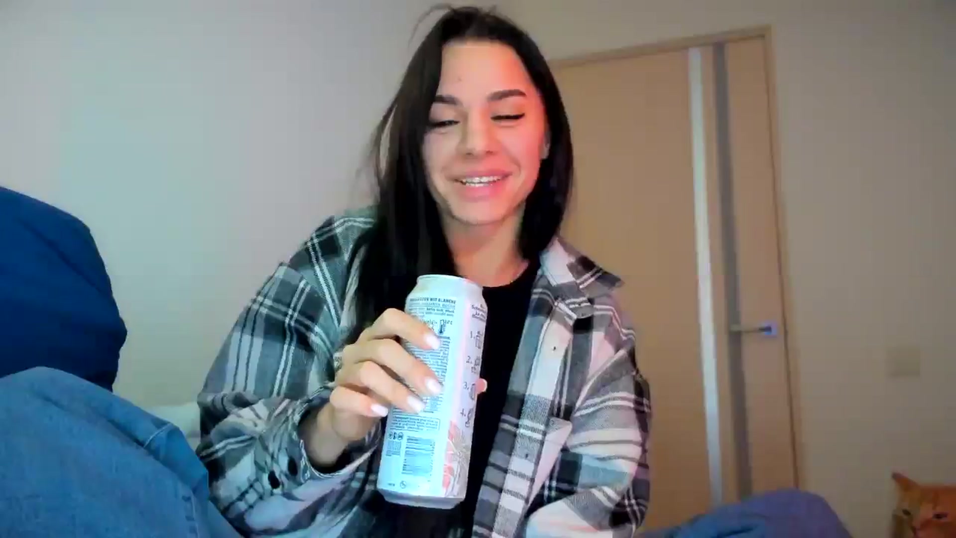 Gallery image thumbnail from swtAlterEgo's myfreecams stream on, 04/16/2025, 03:49 image 13 of 20