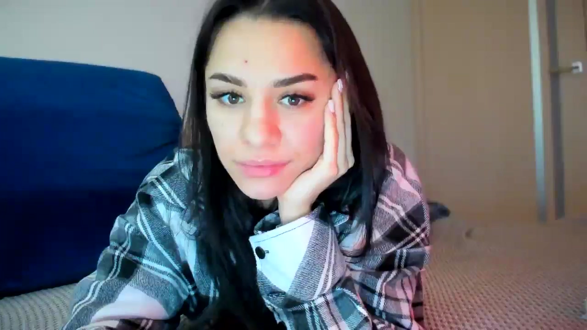Gallery image thumbnail from swtAlterEgo's myfreecams stream on, 04/16/2025, 05:43 image 5 of 20