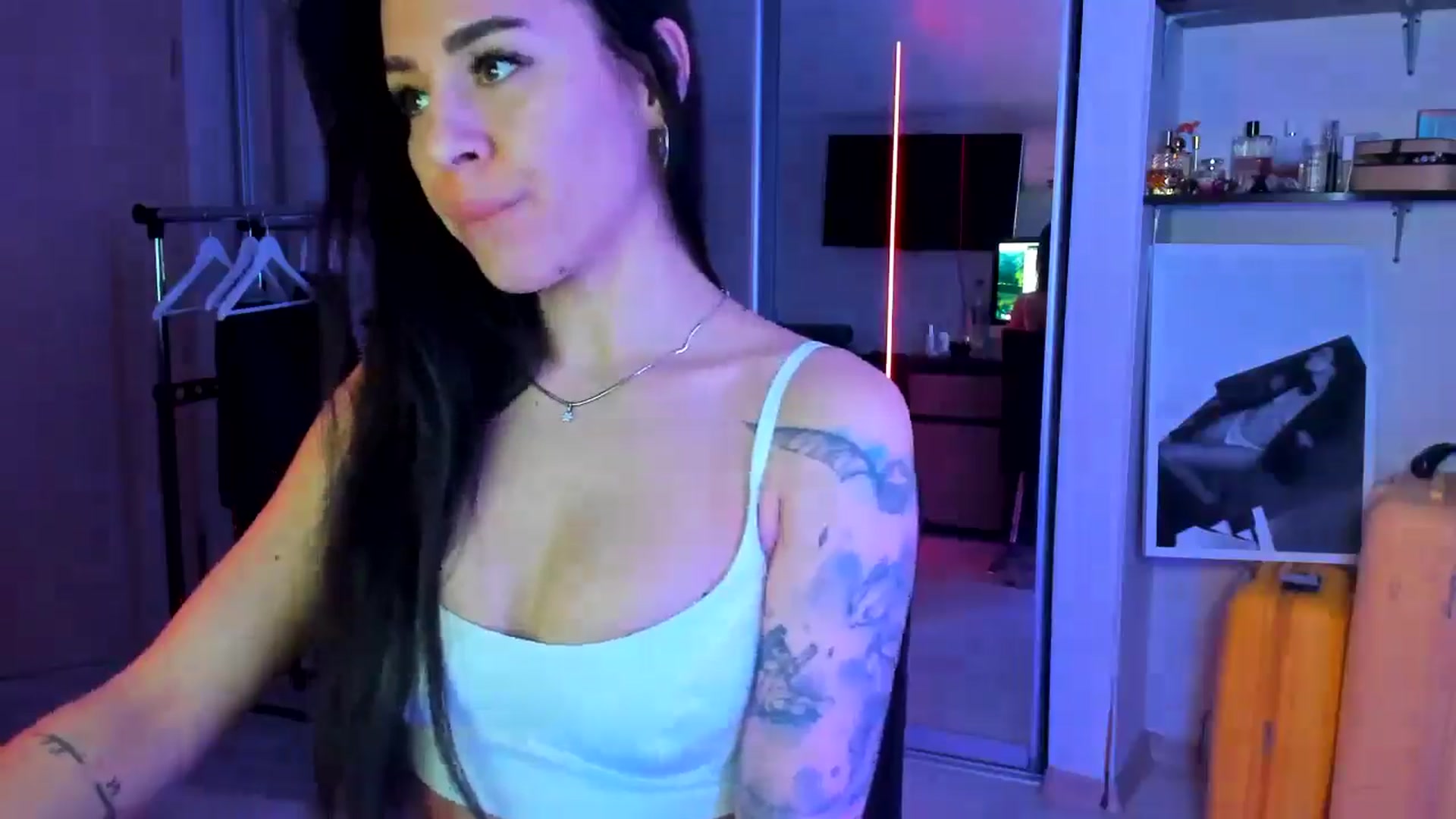 Gallery image thumbnail from swtAlterEgo's myfreecams stream on, 04/19/2025, 04:08 image 6 of 20