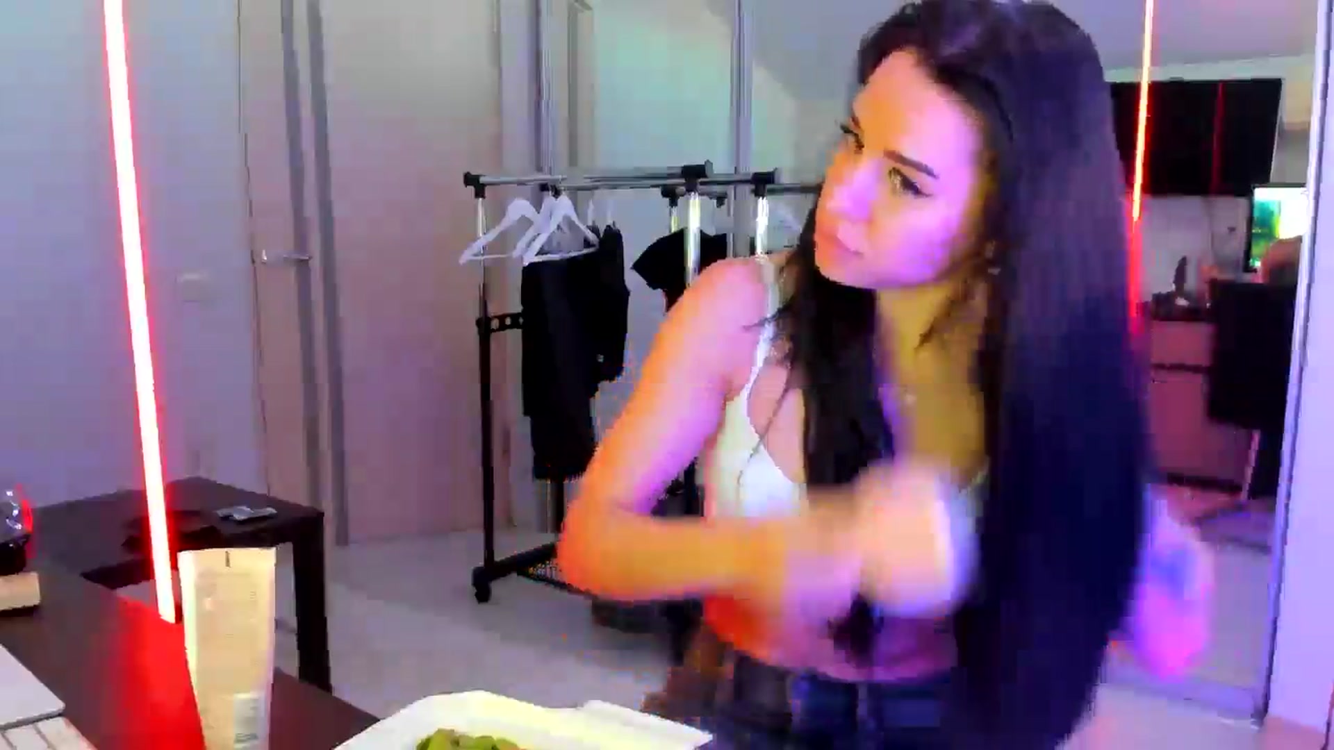 Gallery image thumbnail from swtAlterEgo's myfreecams stream on, 04/19/2025, 05:10 image 5 of 20