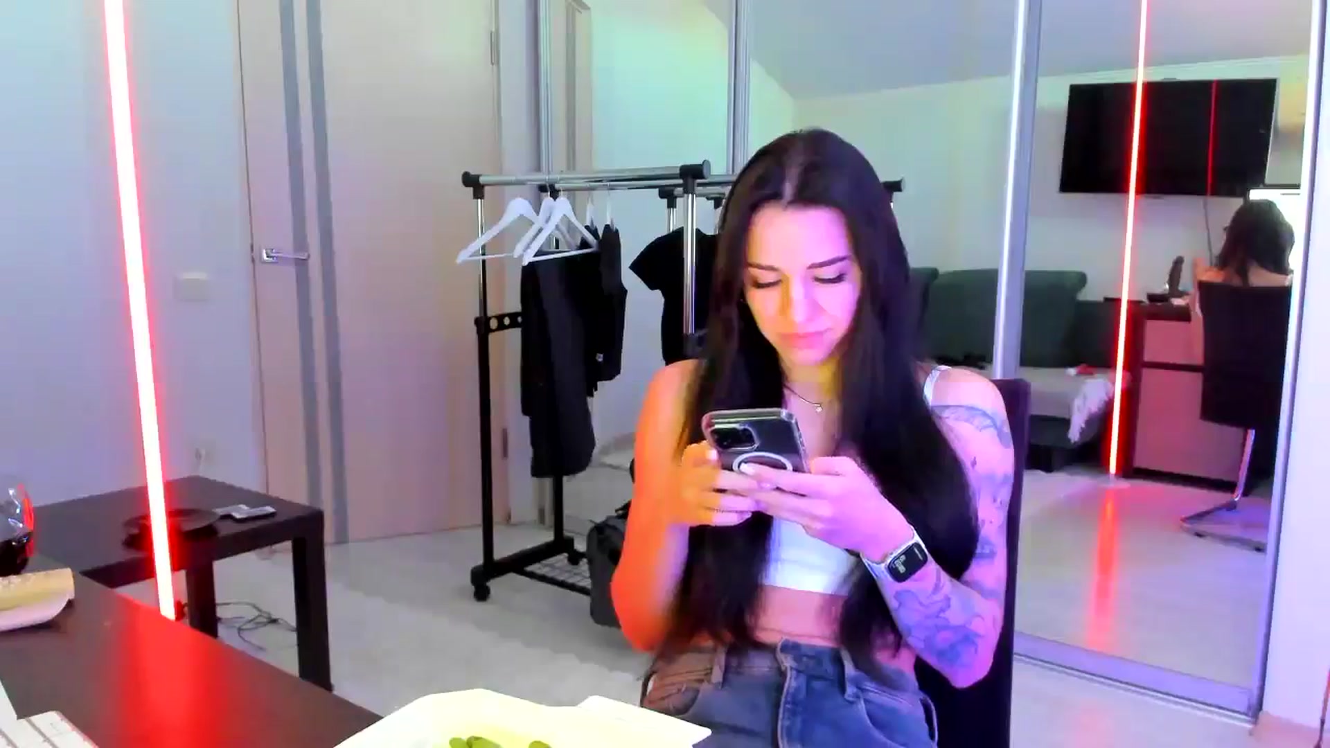 Gallery image thumbnail from swtAlterEgo's myfreecams stream on, 04/19/2025, 05:10 image 17 of 20