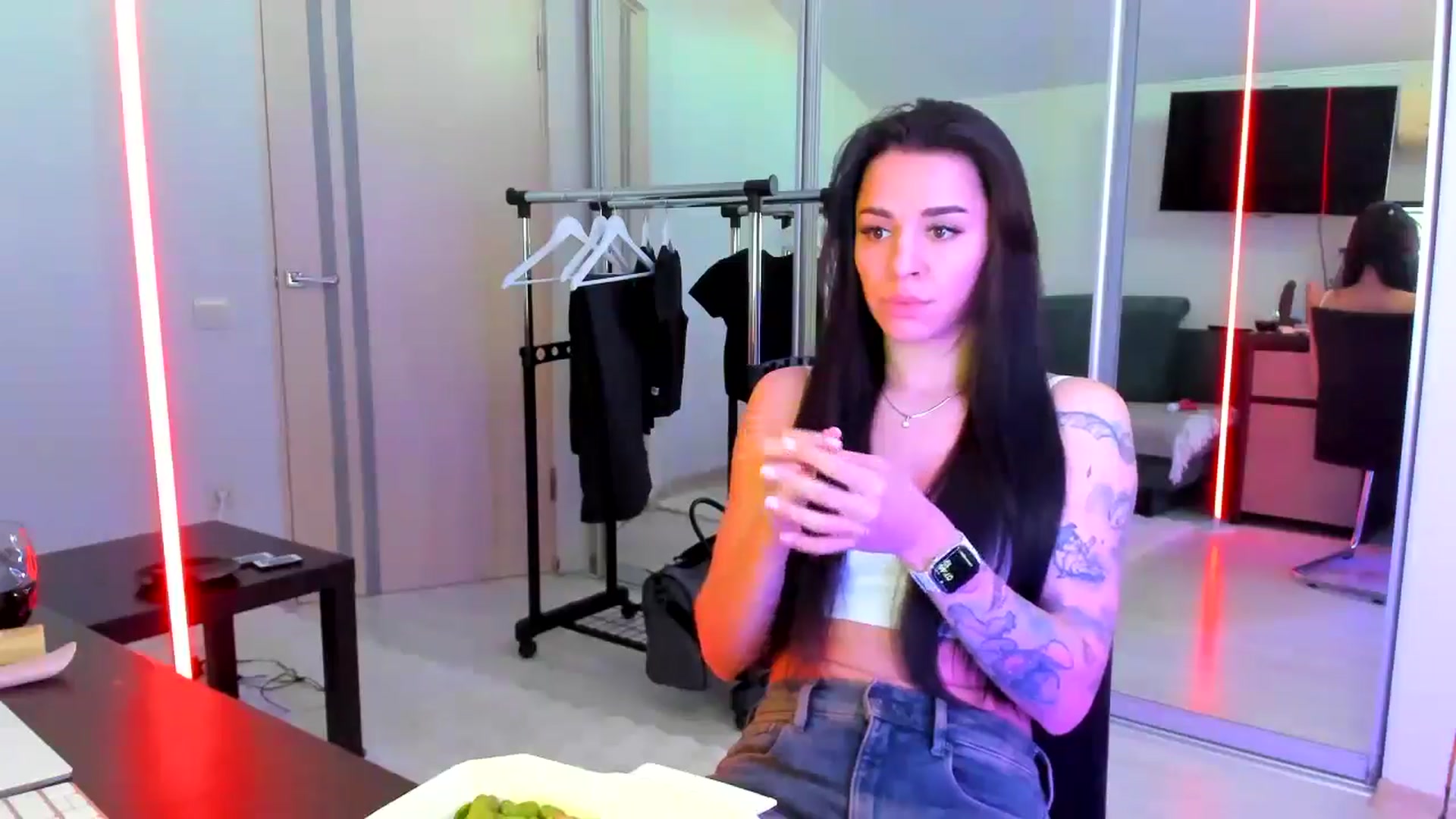 Gallery image thumbnail from swtAlterEgo's myfreecams stream on, 04/19/2025, 05:10 image 6 of 20