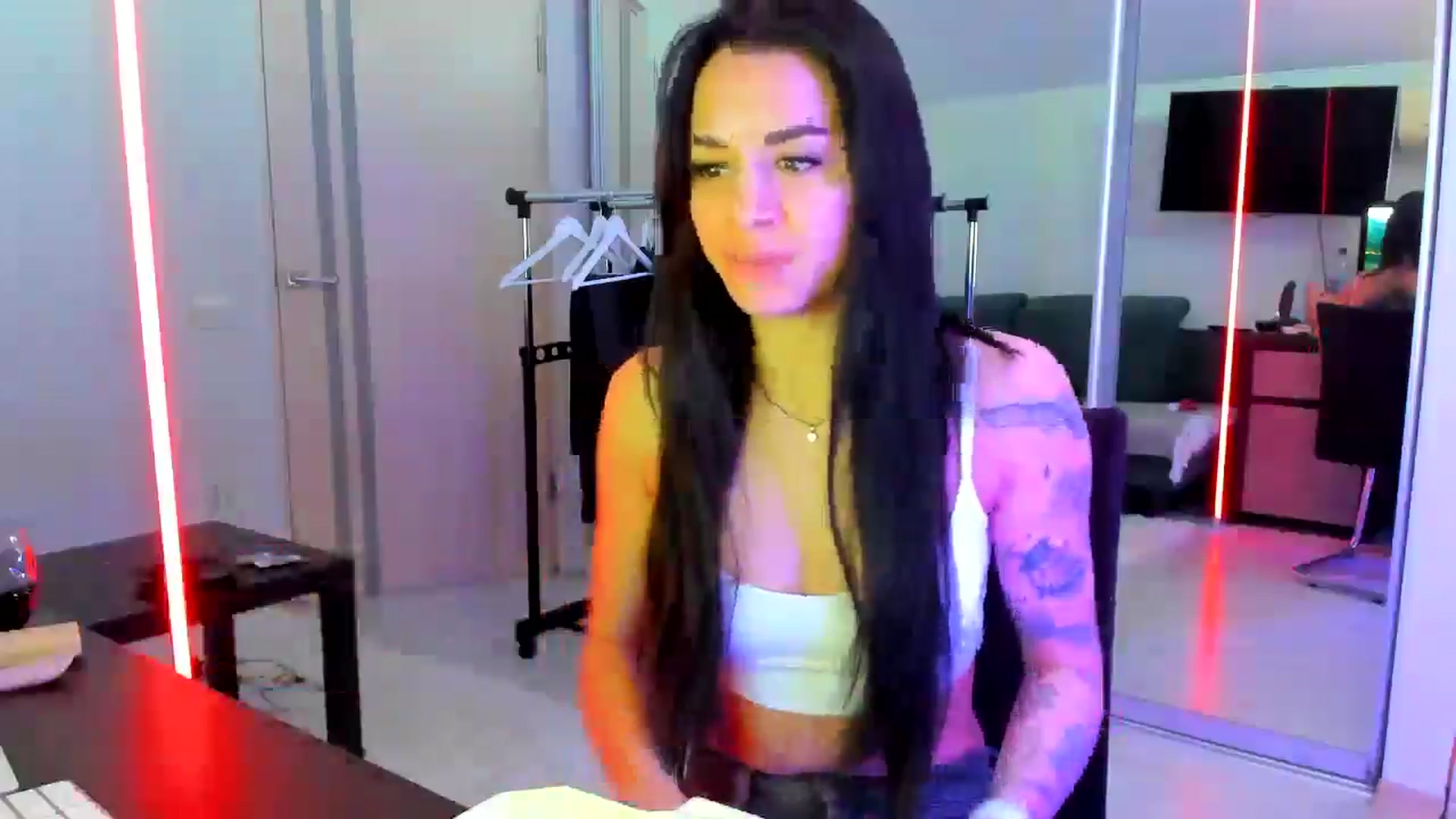 Gallery image thumbnail from swtAlterEgo's myfreecams stream on, 04/19/2025, 05:10 image 18 of 20