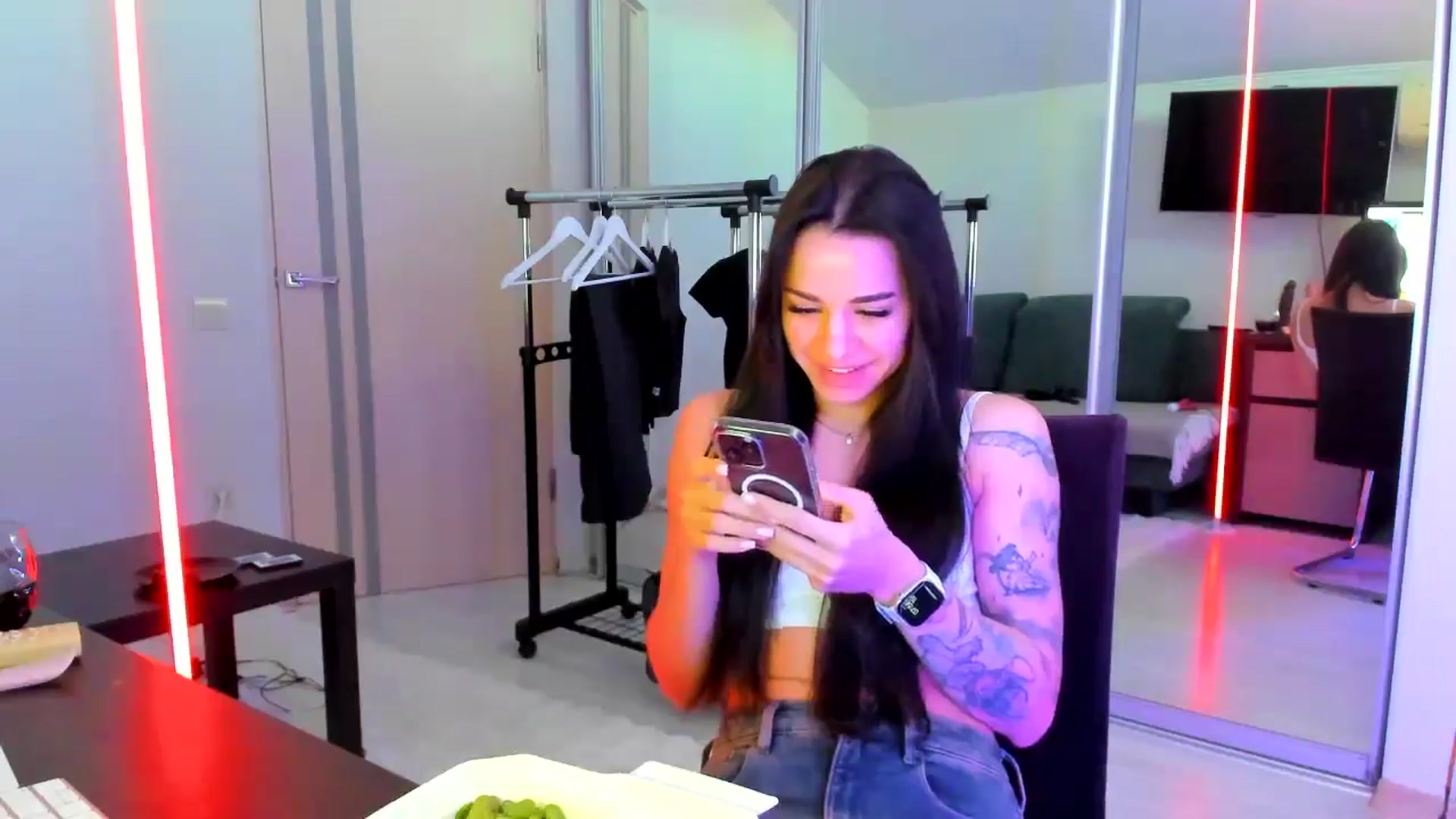 Gallery image thumbnail from swtAlterEgo's myfreecams stream on, 04/19/2025, 05:10 image 13 of 20