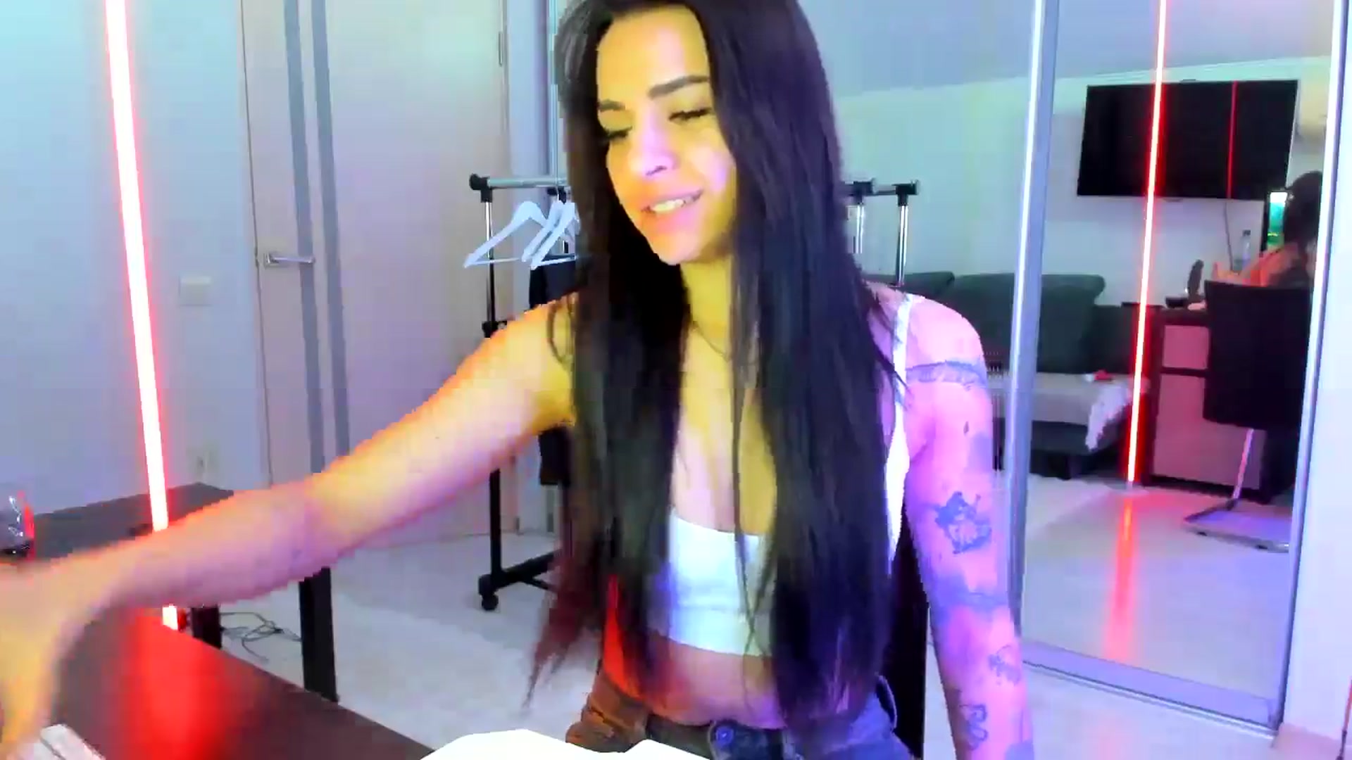 Gallery image thumbnail from swtAlterEgo's myfreecams stream on, 04/19/2025, 05:10 image 19 of 20