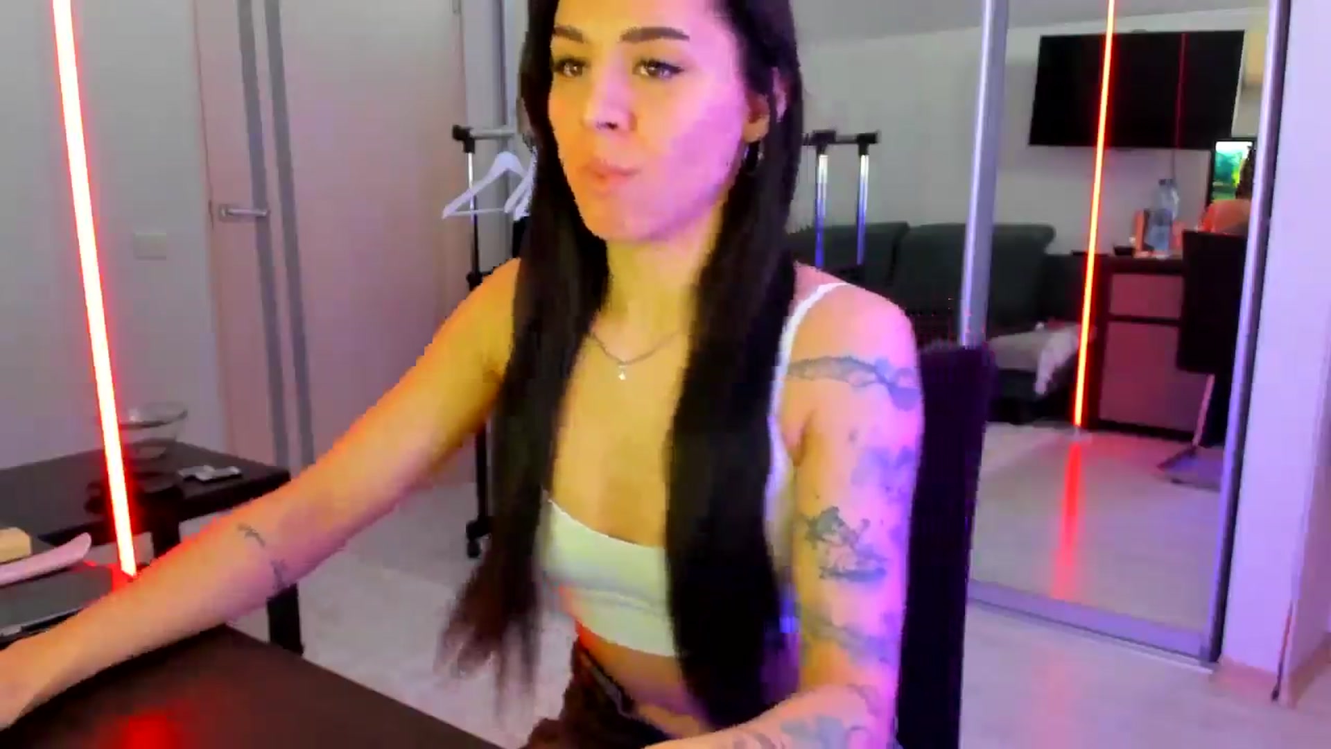 Gallery image thumbnail from swtAlterEgo's myfreecams stream on, 04/19/2025, 07:18 image 5 of 20