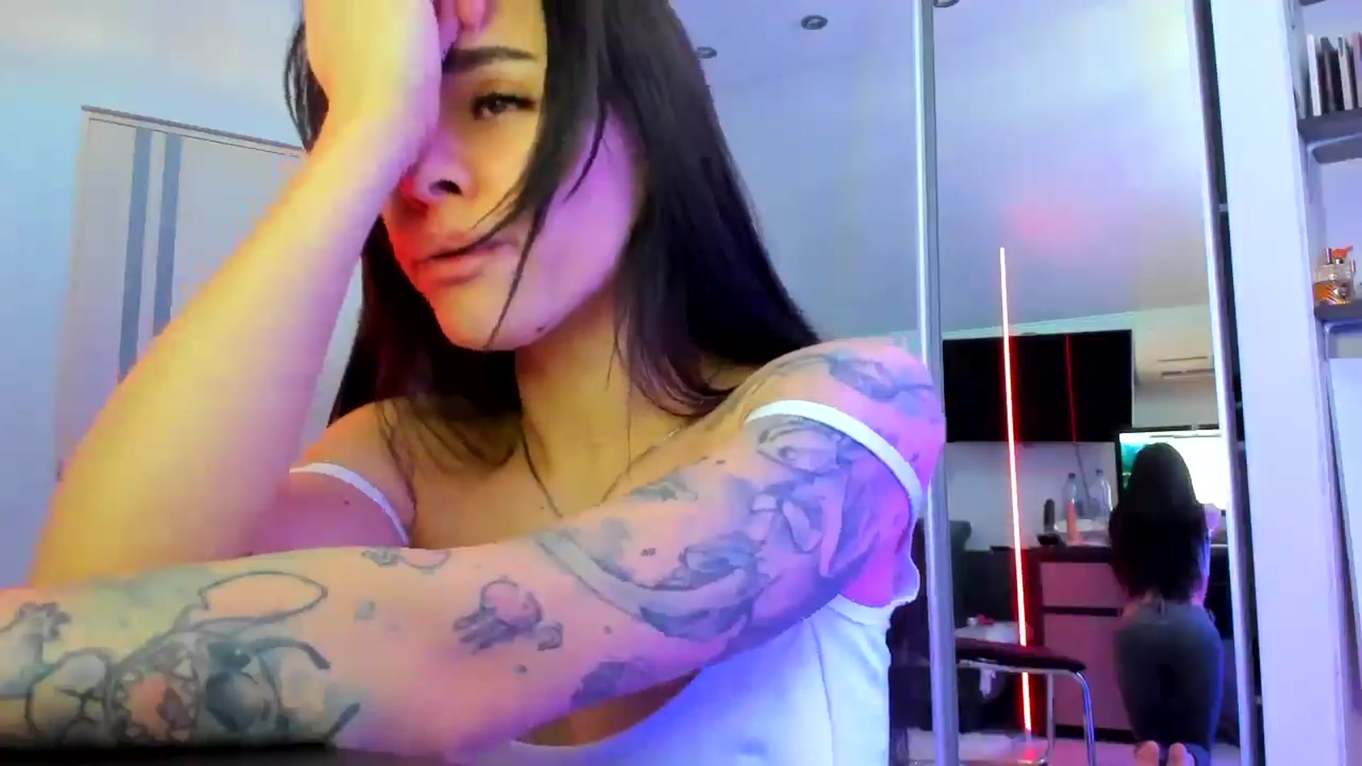 Gallery image thumbnail from swtAlterEgo's myfreecams stream on, 04/19/2025, 08:18 image 20 of 20