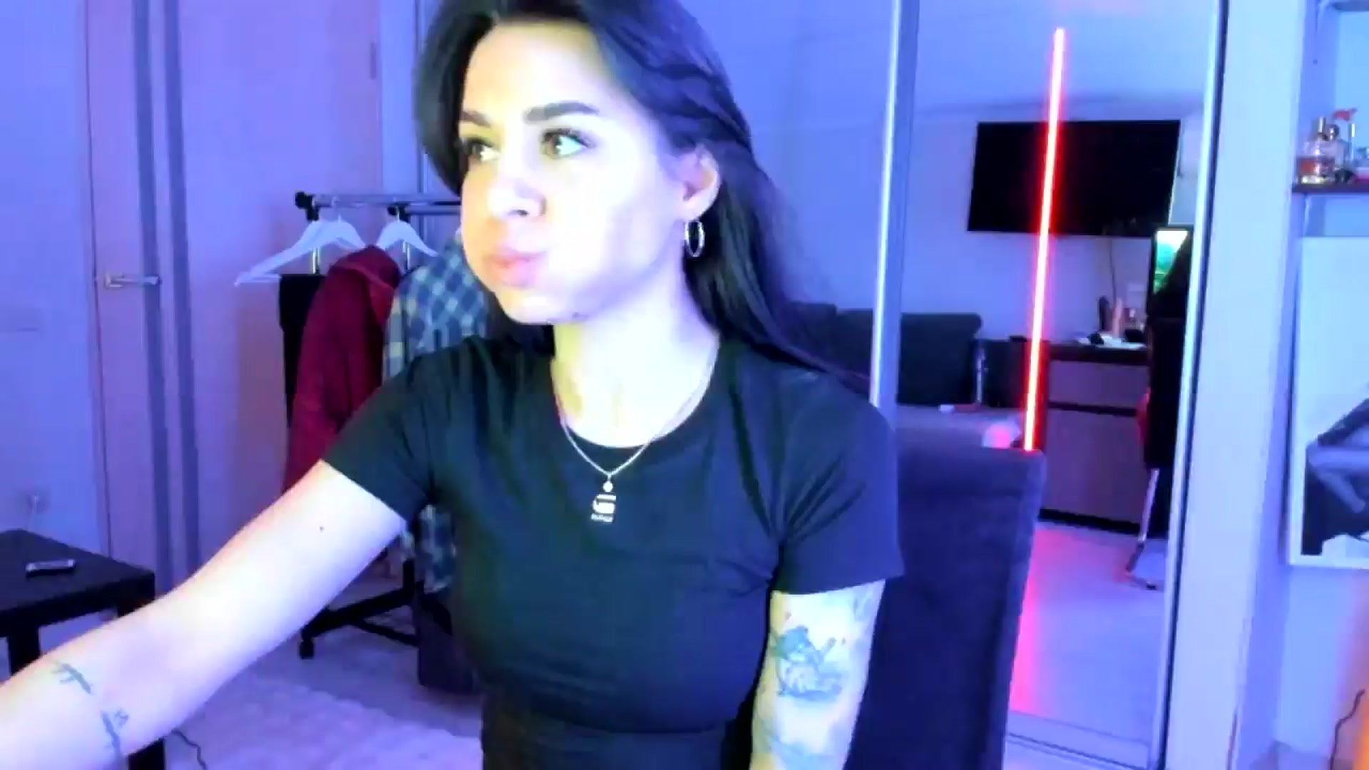 Gallery image thumbnail from swtAlterEgo's myfreecams stream on, 04/20/2025, 01:27 image 3 of 20