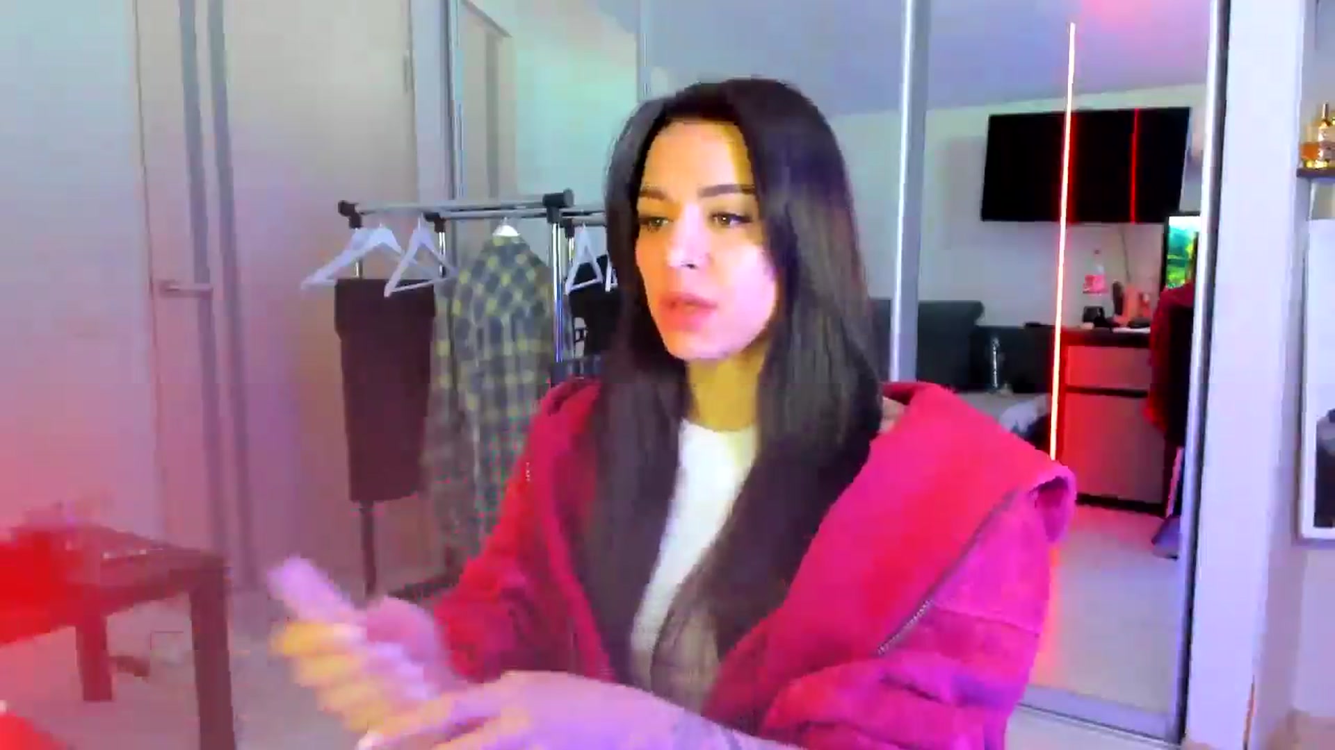 Gallery image thumbnail from swtAlterEgo's myfreecams stream on, 04/20/2025, 06:43 image 2 of 20