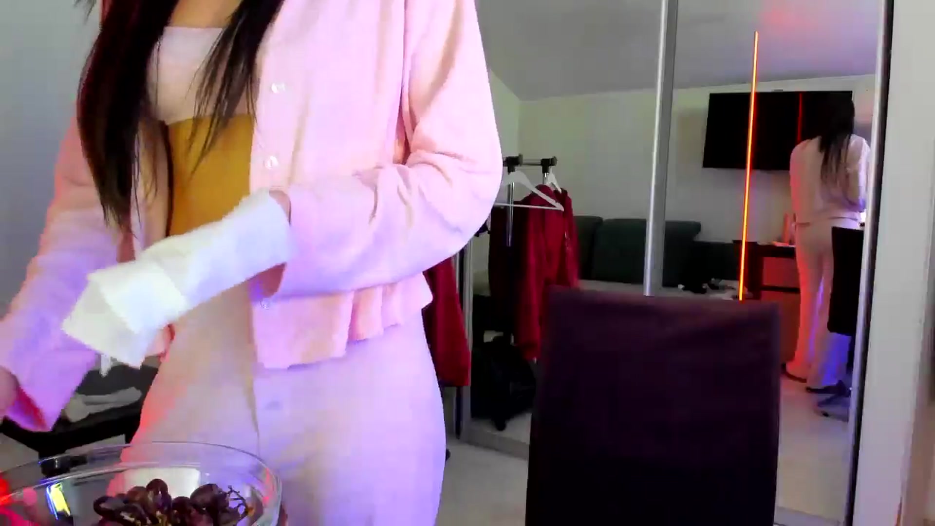 Gallery image thumbnail from swtAlterEgo's myfreecams stream on, 04/22/2025, 09:40 image 12 of 20