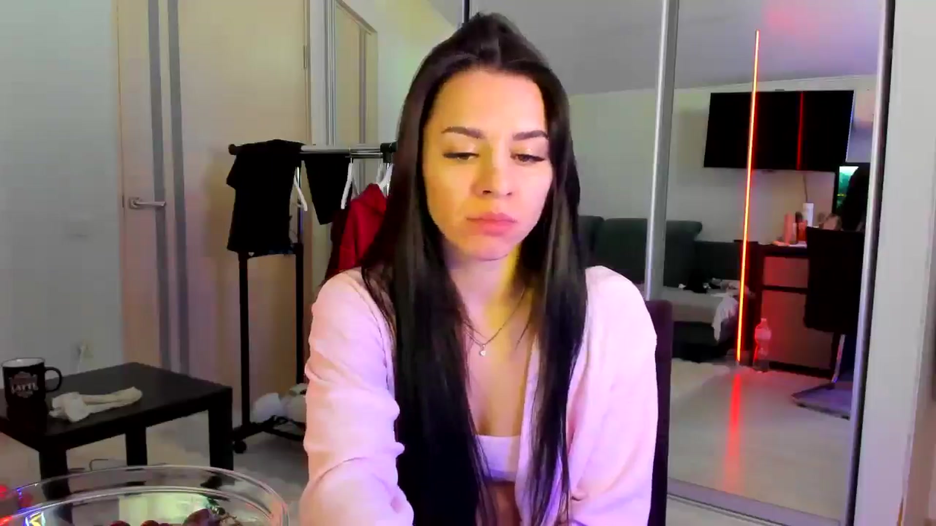Gallery image thumbnail from swtAlterEgo's myfreecams stream on, 04/22/2025, 09:40 image 13 of 20
