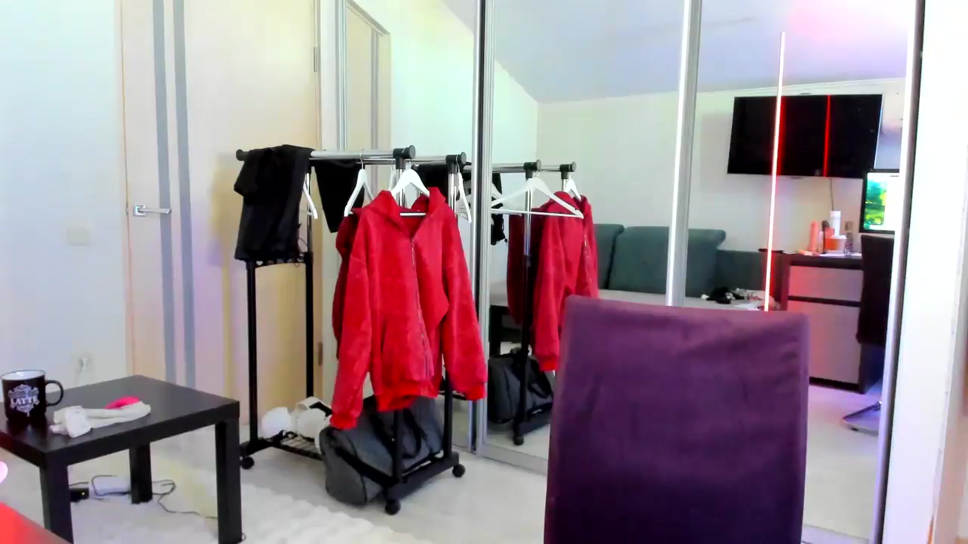 Gallery image thumbnail from swtAlterEgo's myfreecams stream on, 04/22/2025, 09:40 image 11 of 20