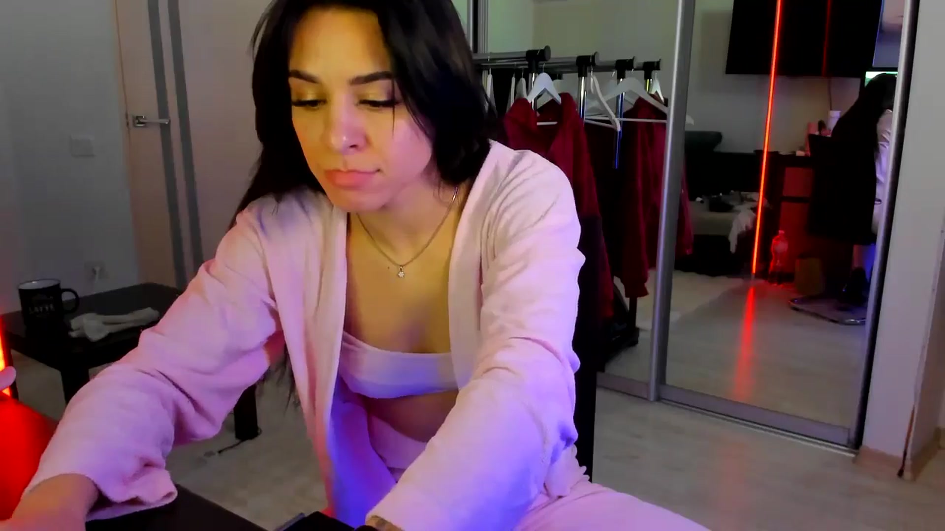 Gallery image thumbnail from swtAlterEgo's myfreecams stream on, 04/22/2025, 10:19 image 11 of 20