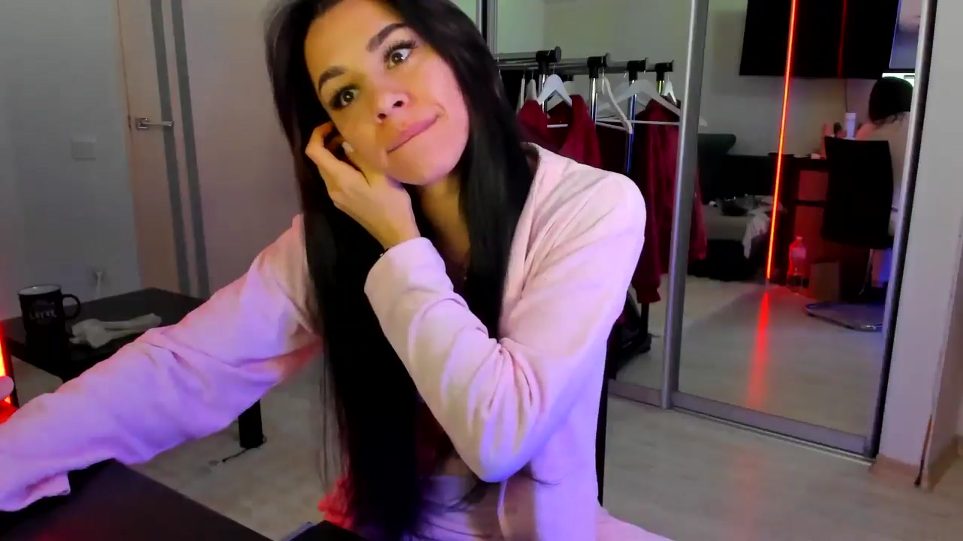Gallery image thumbnail from swtAlterEgo's myfreecams stream on, 04/22/2025, 10:19 image 14 of 20