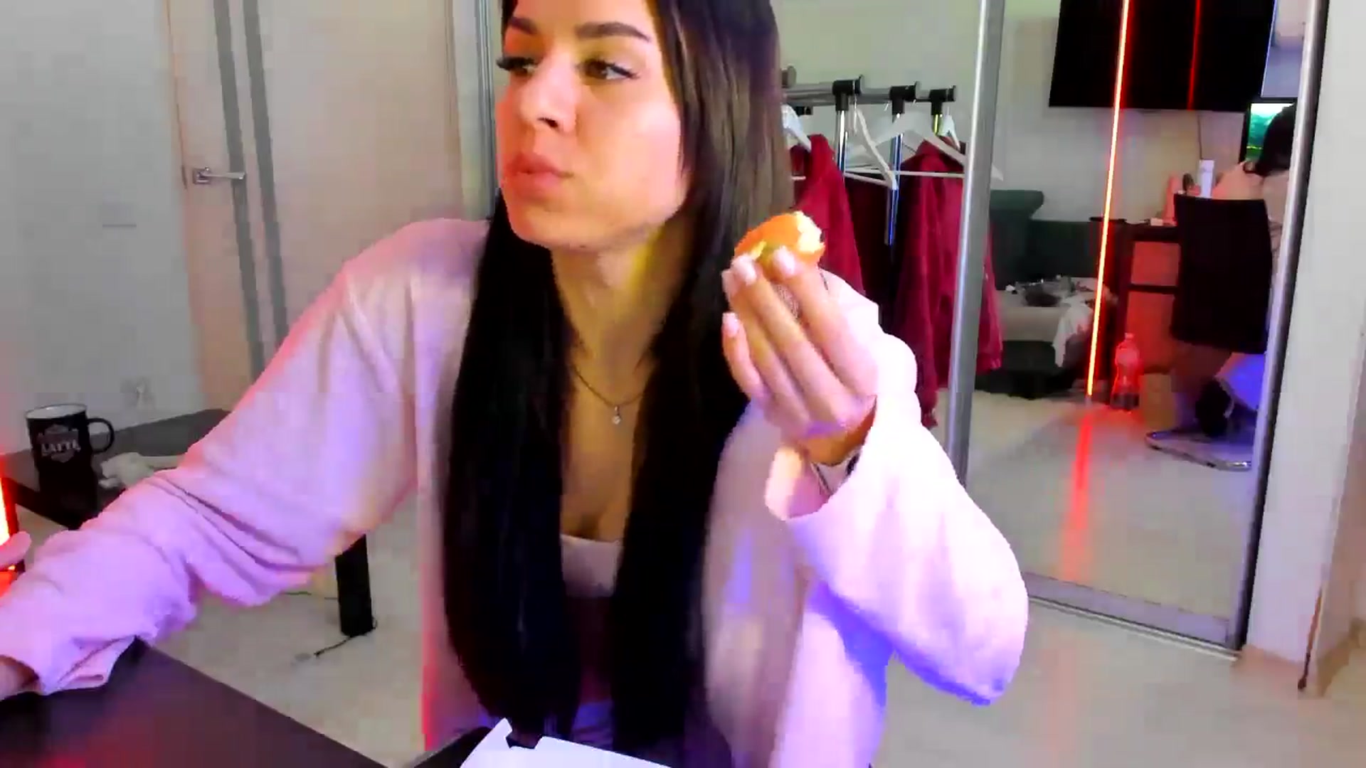 Gallery image thumbnail from swtAlterEgo's myfreecams stream on, 04/22/2025, 10:19 image 6 of 20