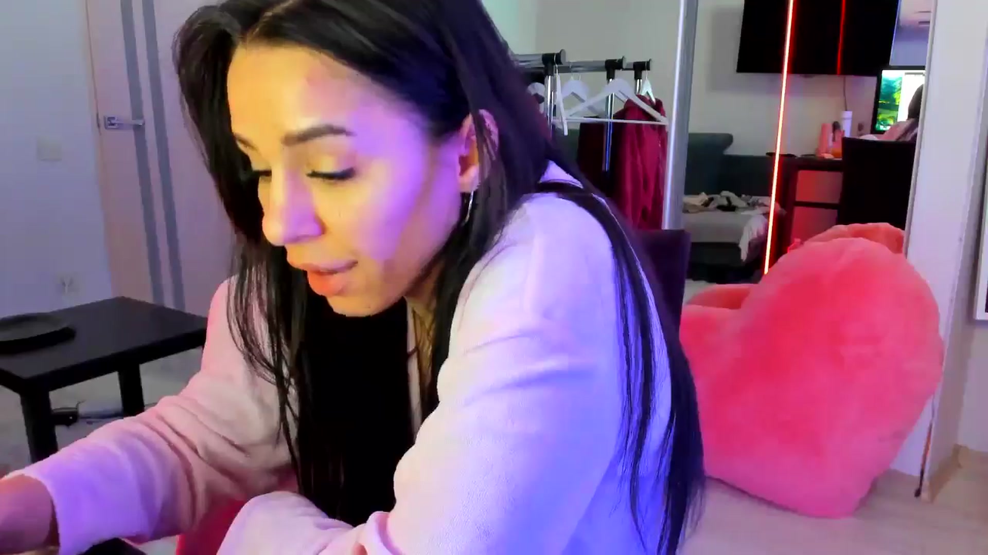 Gallery image thumbnail from swtAlterEgo's myfreecams stream on, 04/23/2025, 13:12 image 4 of 20