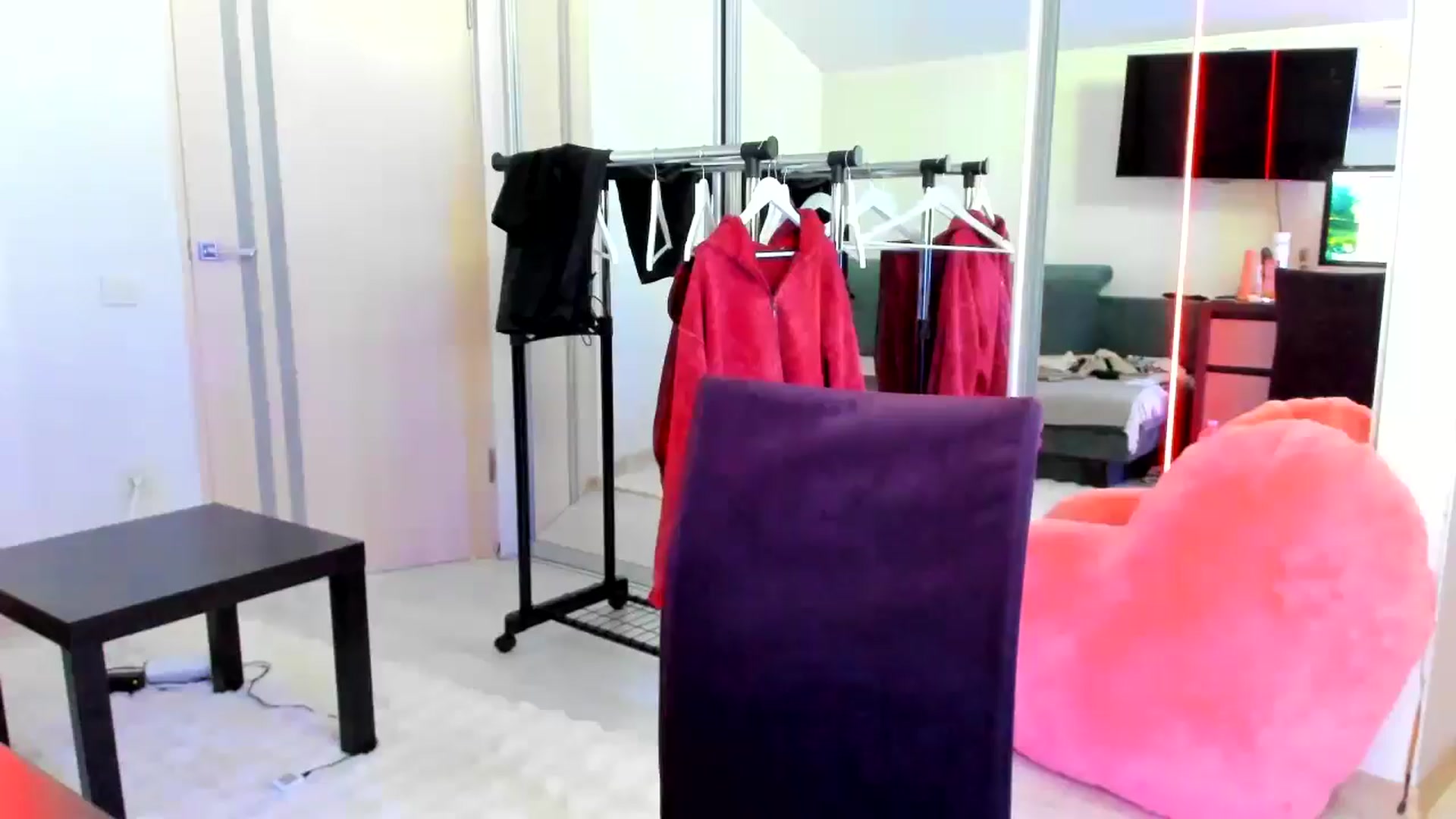 Gallery image thumbnail from swtAlterEgo's myfreecams stream on, 04/23/2025, 13:12 image 6 of 20