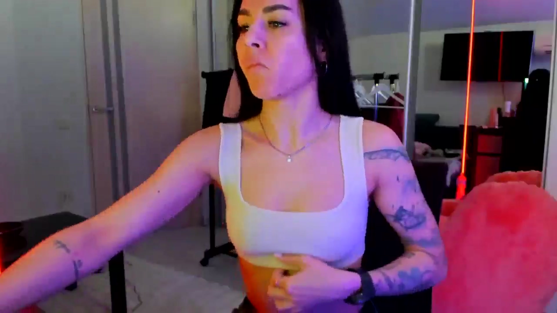 Gallery image thumbnail from swtAlterEgo's myfreecams stream on, 04/24/2025, 05:21 image 18 of 20