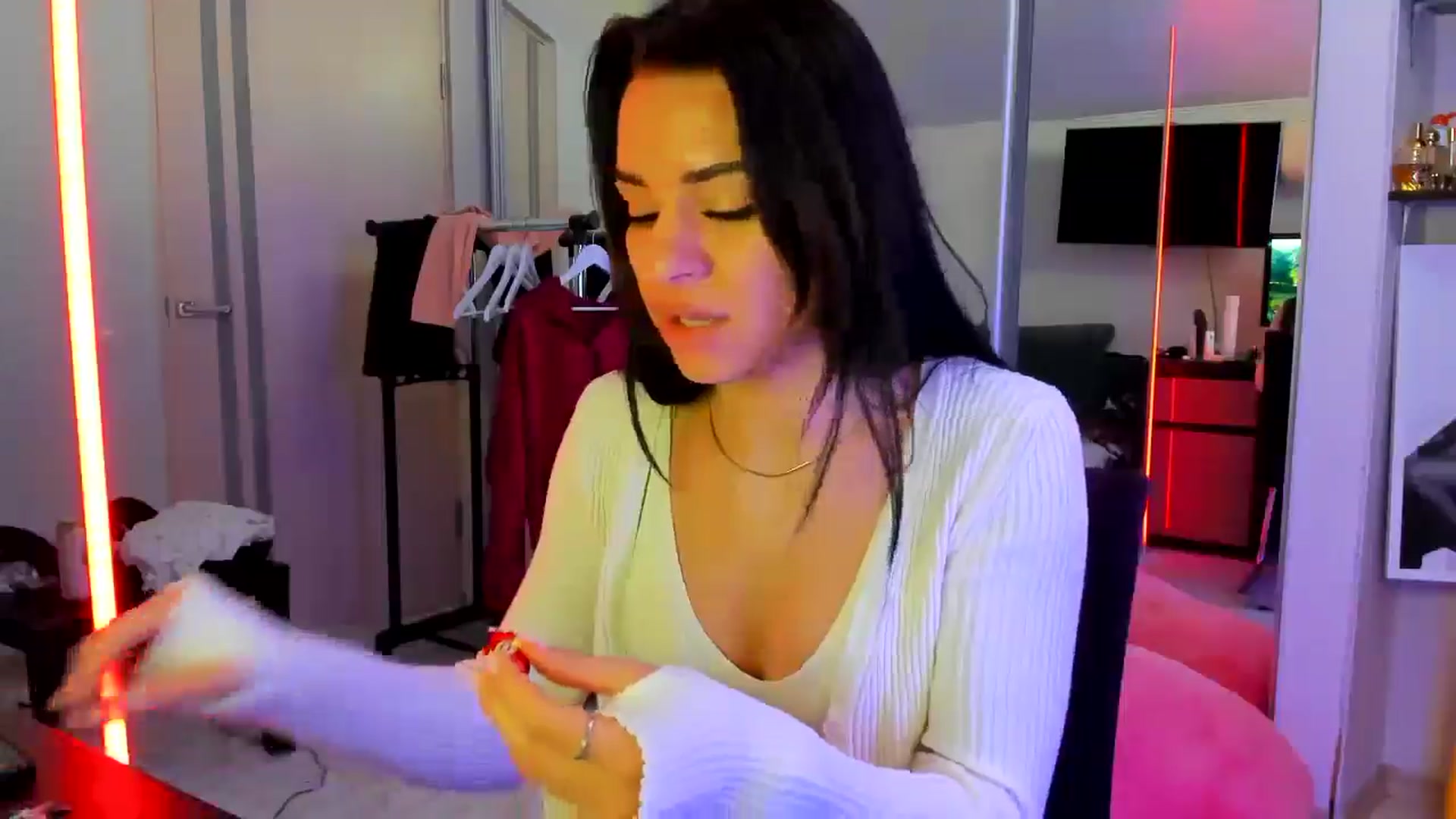 Gallery image thumbnail from swtAlterEgo's myfreecams stream on, 04/26/2025, 08:19 image 4 of 20