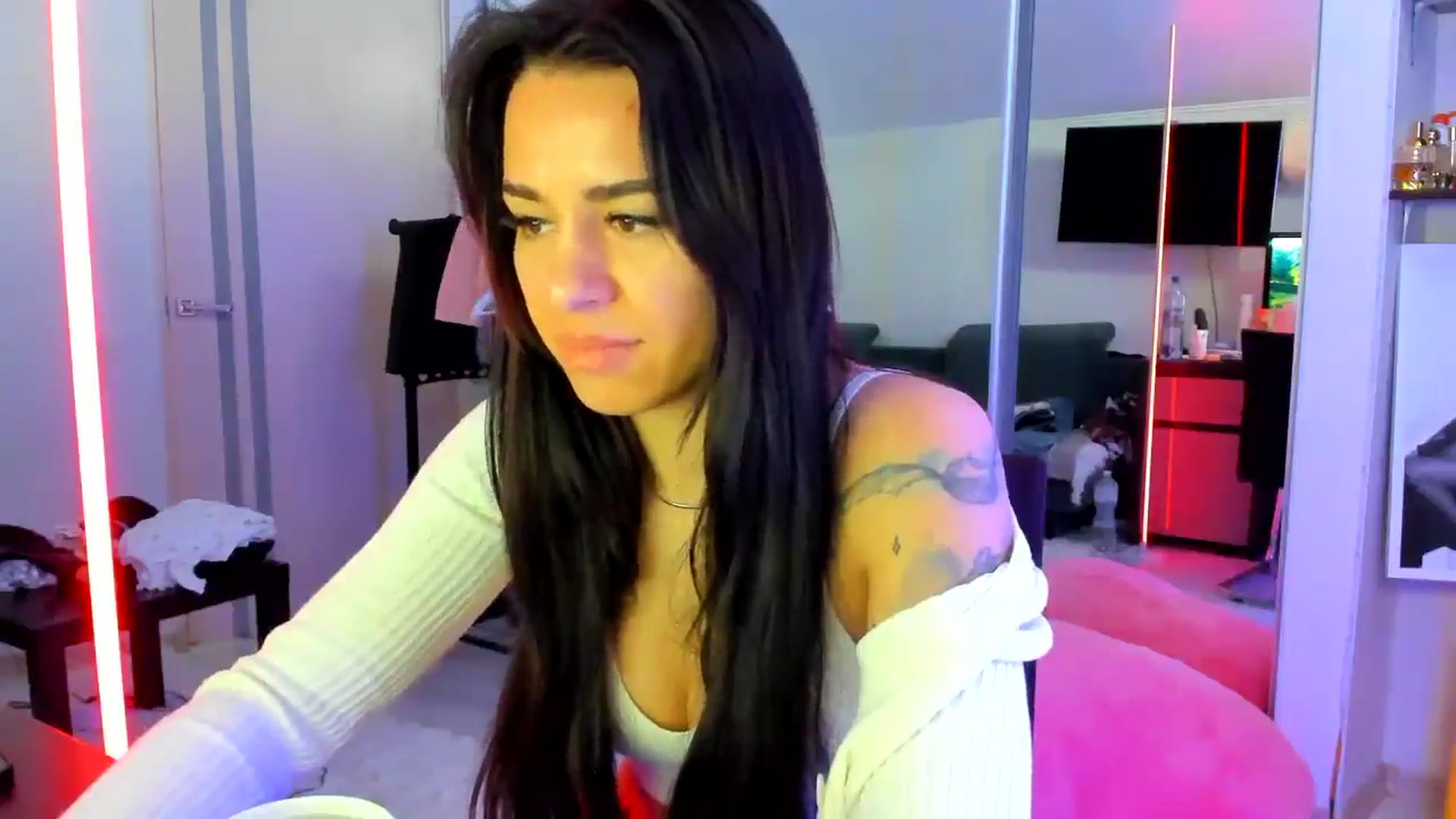 Gallery image thumbnail from swtAlterEgo's myfreecams stream on, 04/26/2025, 08:19 image 9 of 20