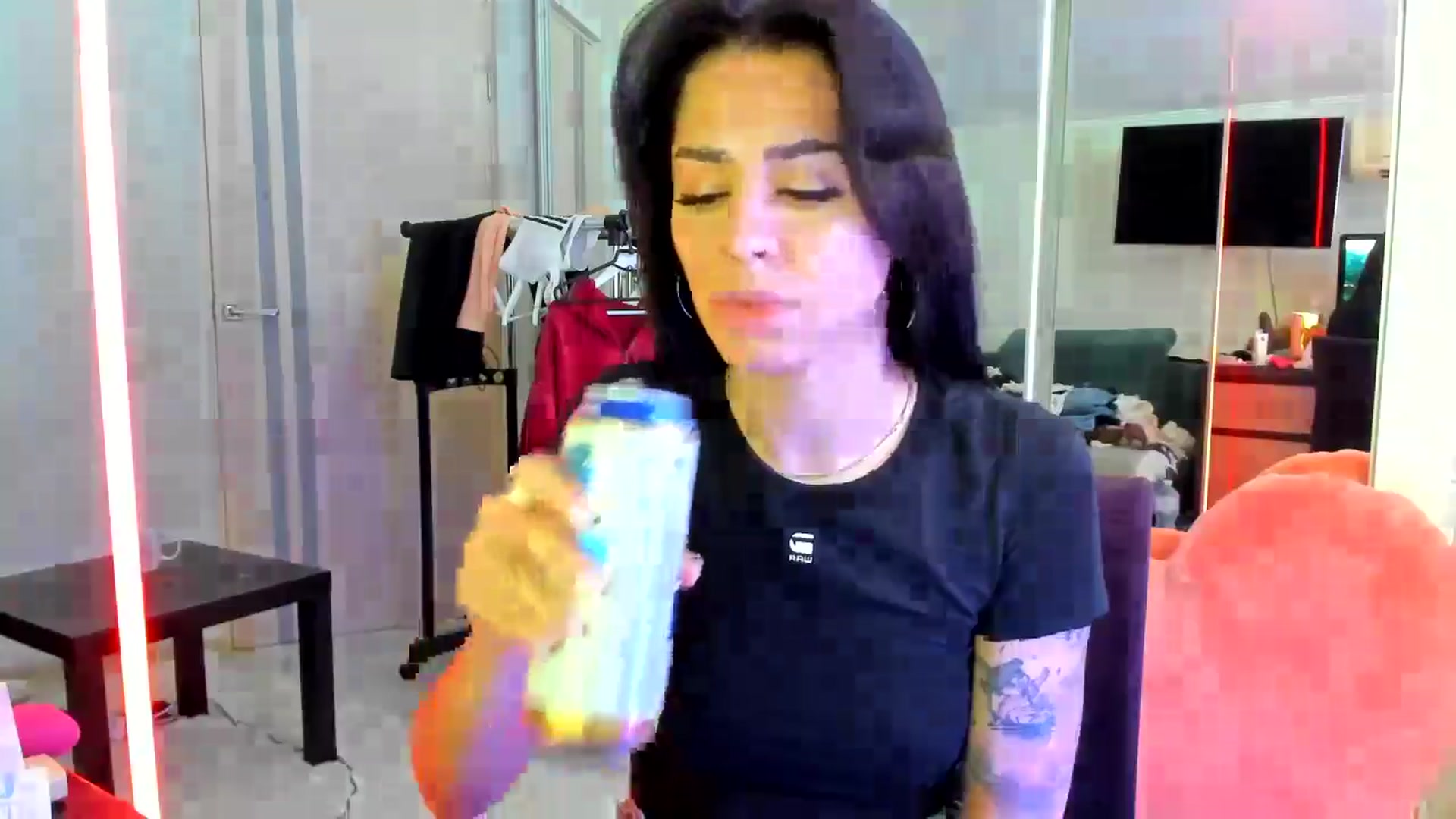 Gallery image thumbnail from swtAlterEgo's myfreecams stream on, 04/27/2025, 07:30 image 5 of 20