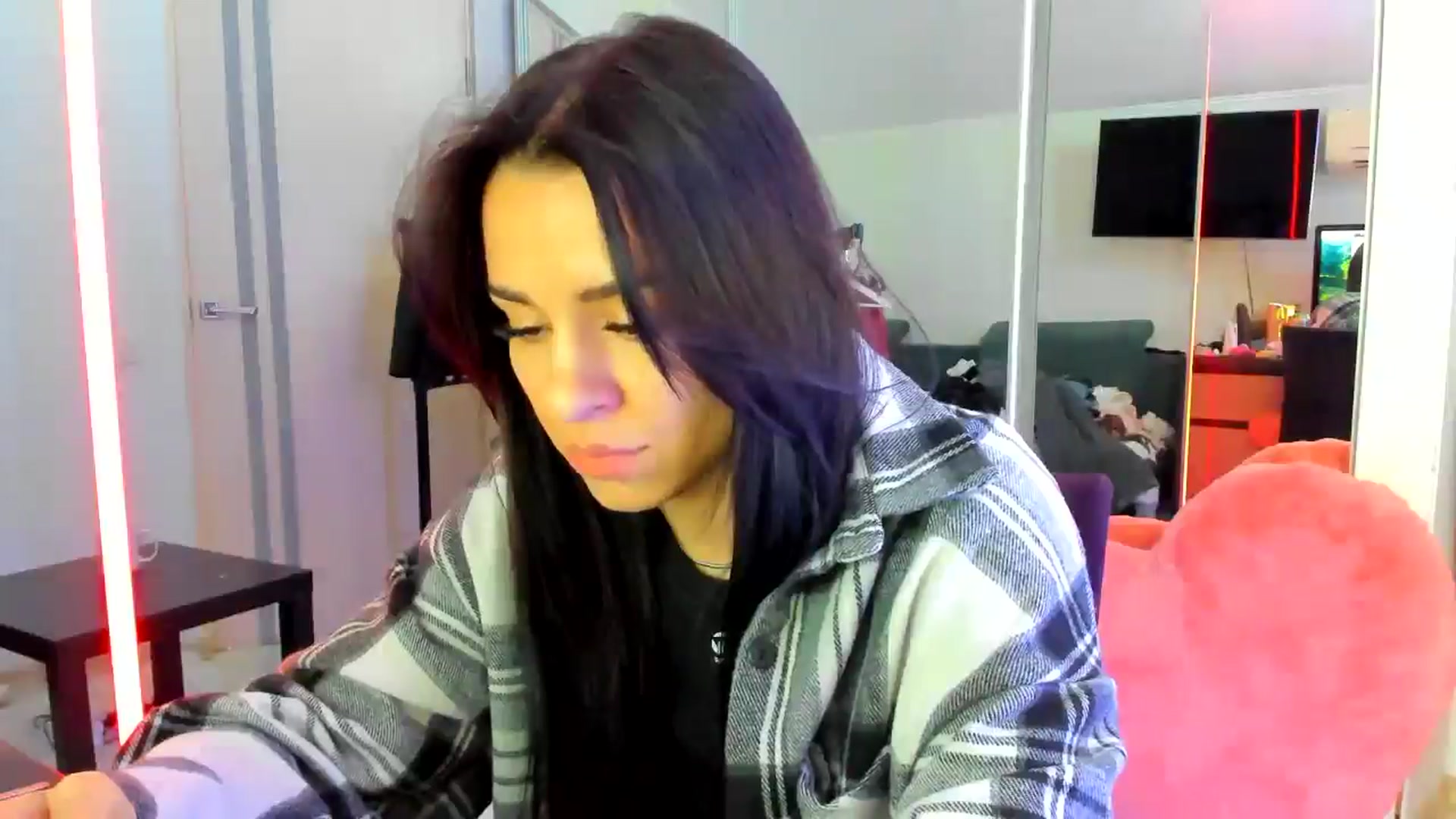 Gallery image thumbnail from swtAlterEgo's myfreecams stream on, 04/27/2025, 09:12 image 15 of 20