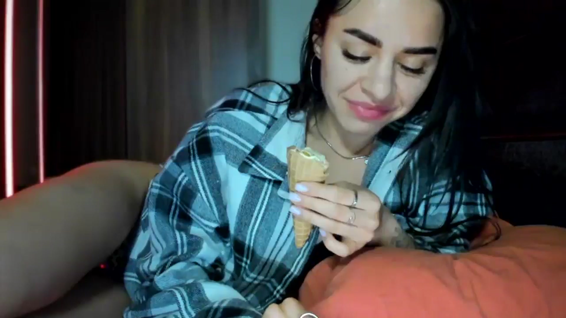 Gallery image thumbnail from swtAlterEgo's myfreecams stream on, 04/28/2025, 19:48 image 10 of 20