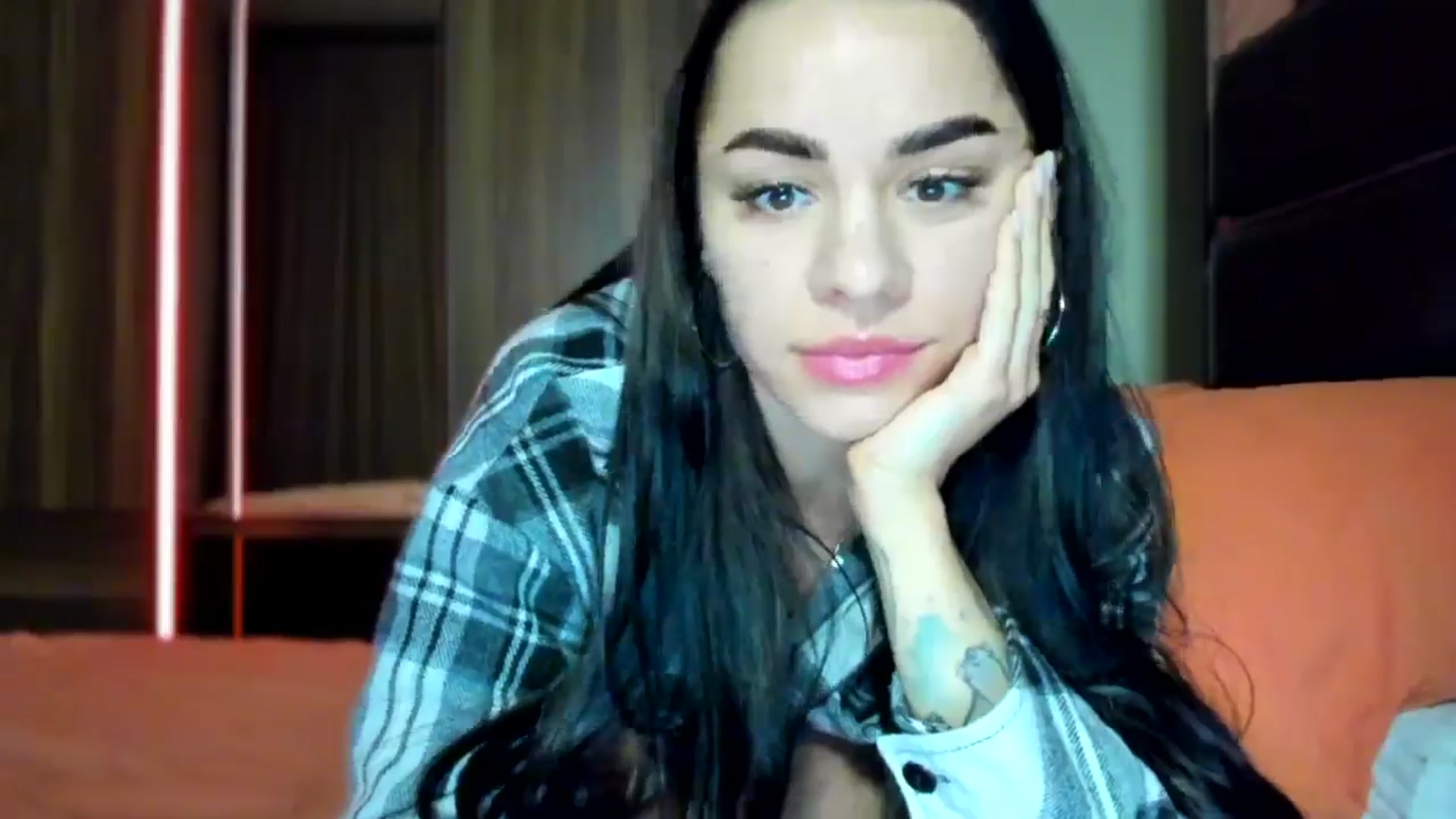 Gallery image thumbnail from swtAlterEgo's myfreecams stream on, 04/28/2025, 19:48 image 18 of 20